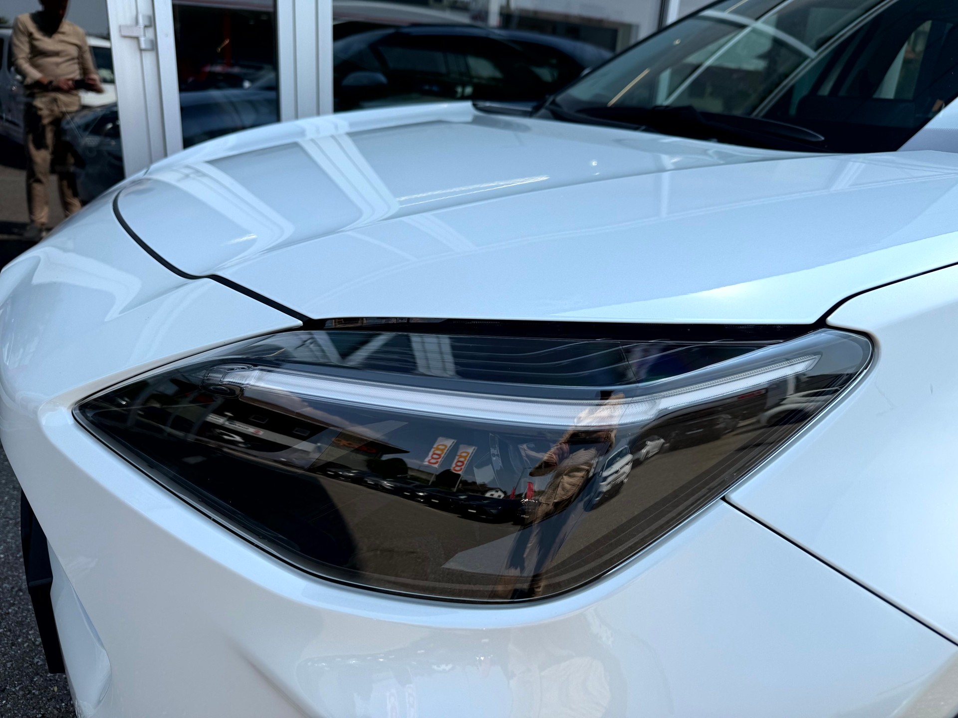 TOYOTA Yaris Cross 1.5 Comfort AWDi e-CVT-image-1