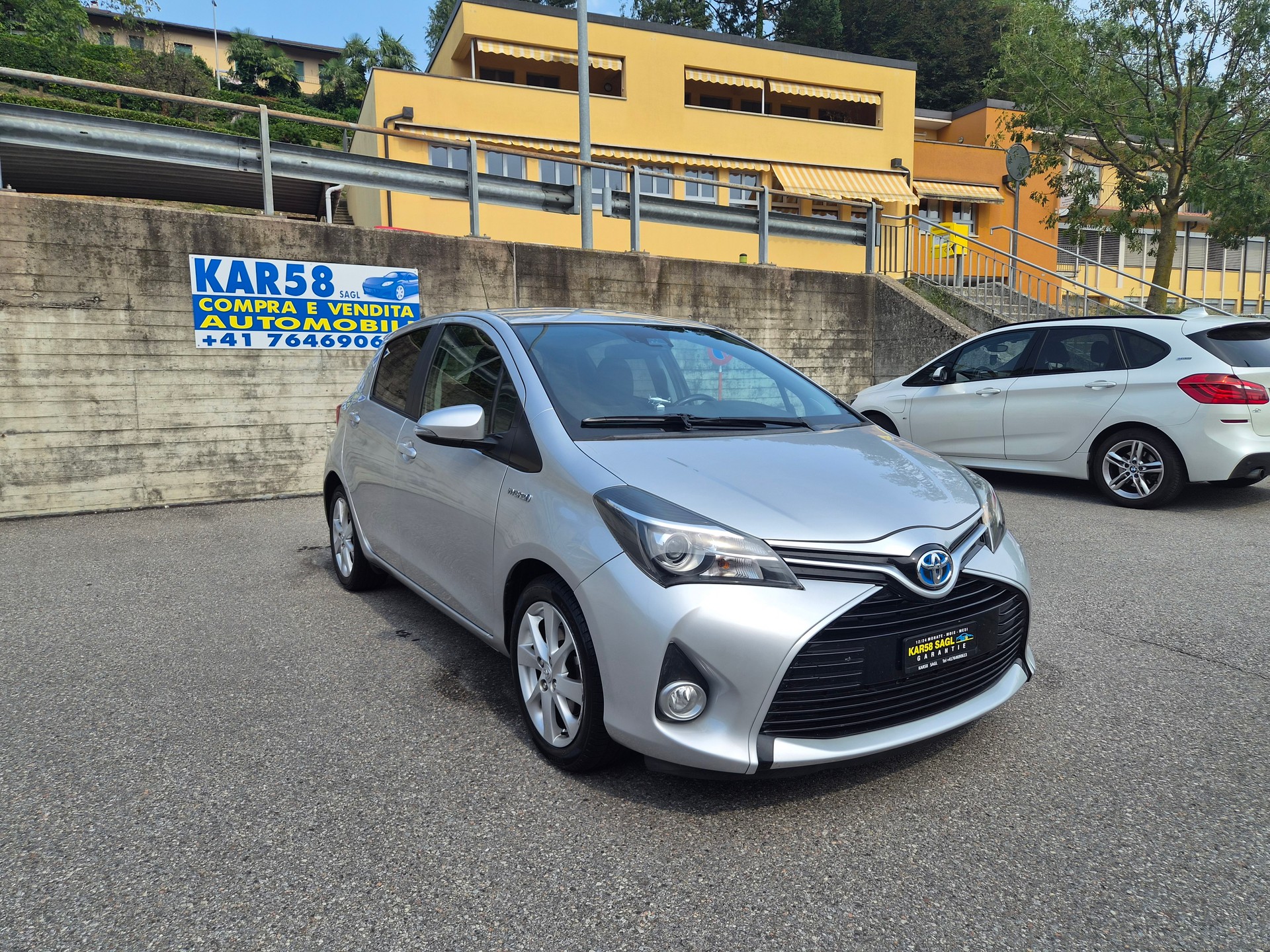 TOYOTA Yaris 1.5 VVT-i Hybrid Trend e-CVT-image-1