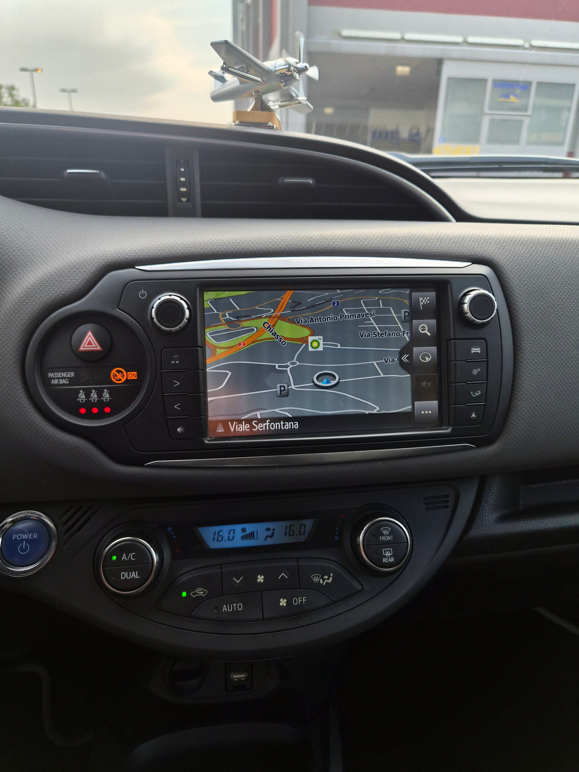 TOYOTA Yaris 1.5 VVT-i Hybrid Trend e-CVT-image-7