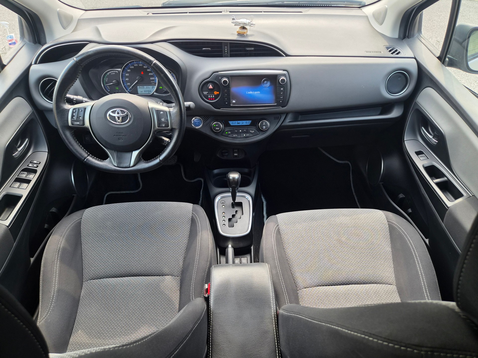 TOYOTA Yaris 1.5 VVT-i Hybrid Trend e-CVT-image-5