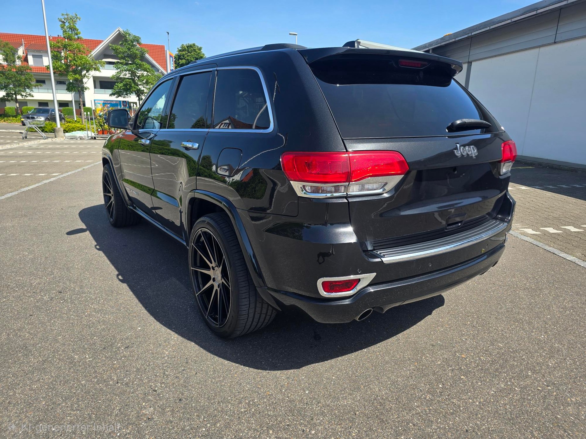 JEEP Grand Cherokee Overland-image-2