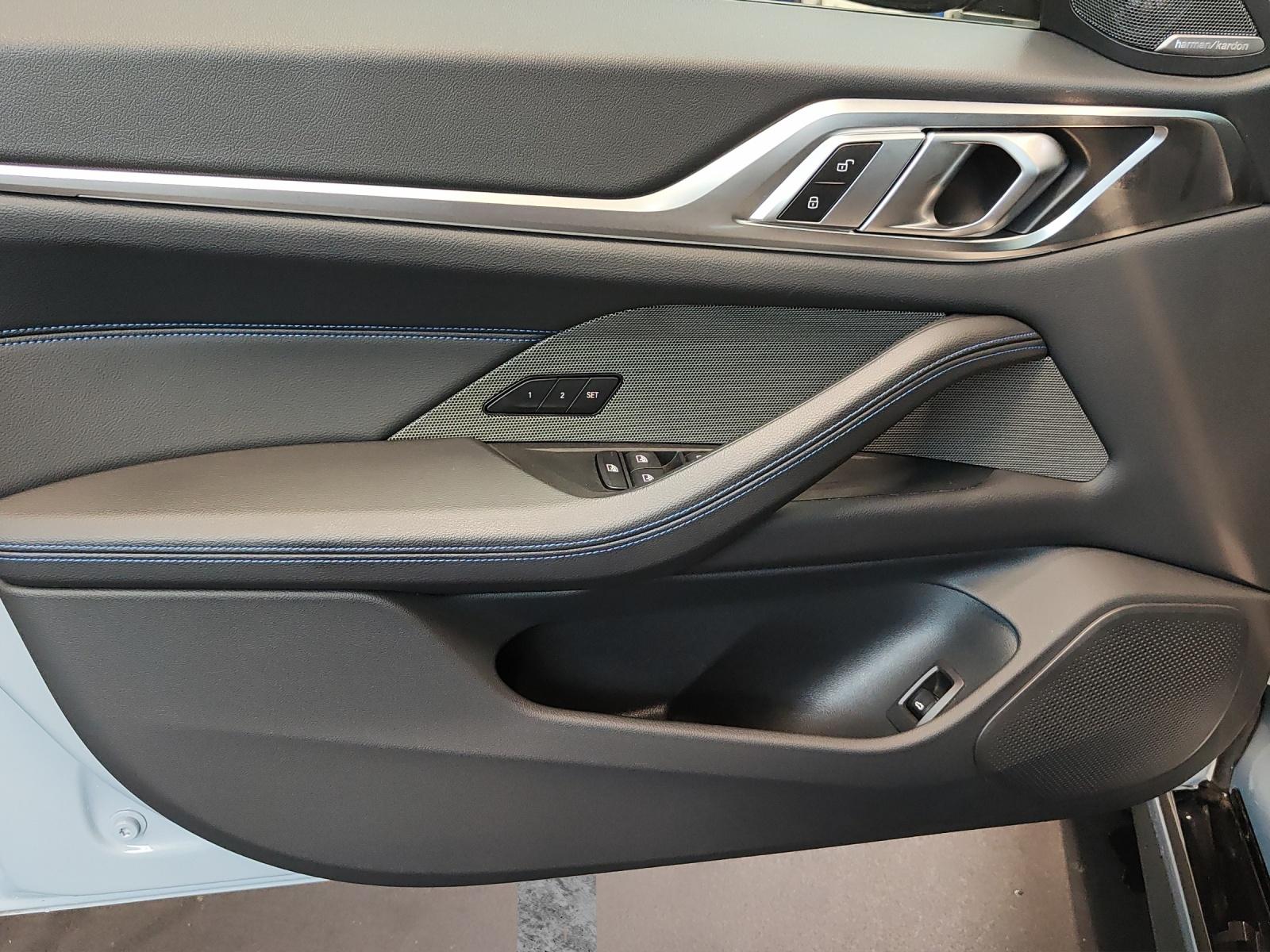 BMW i4 eDrive40-image-14