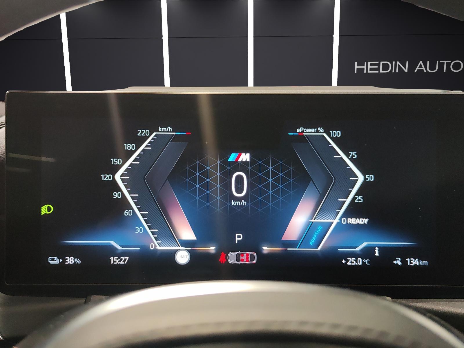 BMW i4 eDrive40-image-10