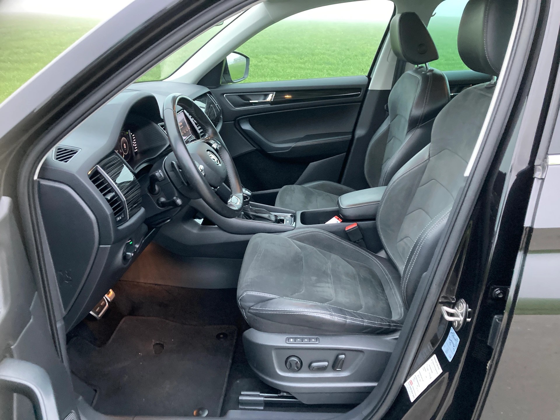SKODA Kodiaq 2.0 TDI SCR Style 4x4 DSG-image-8