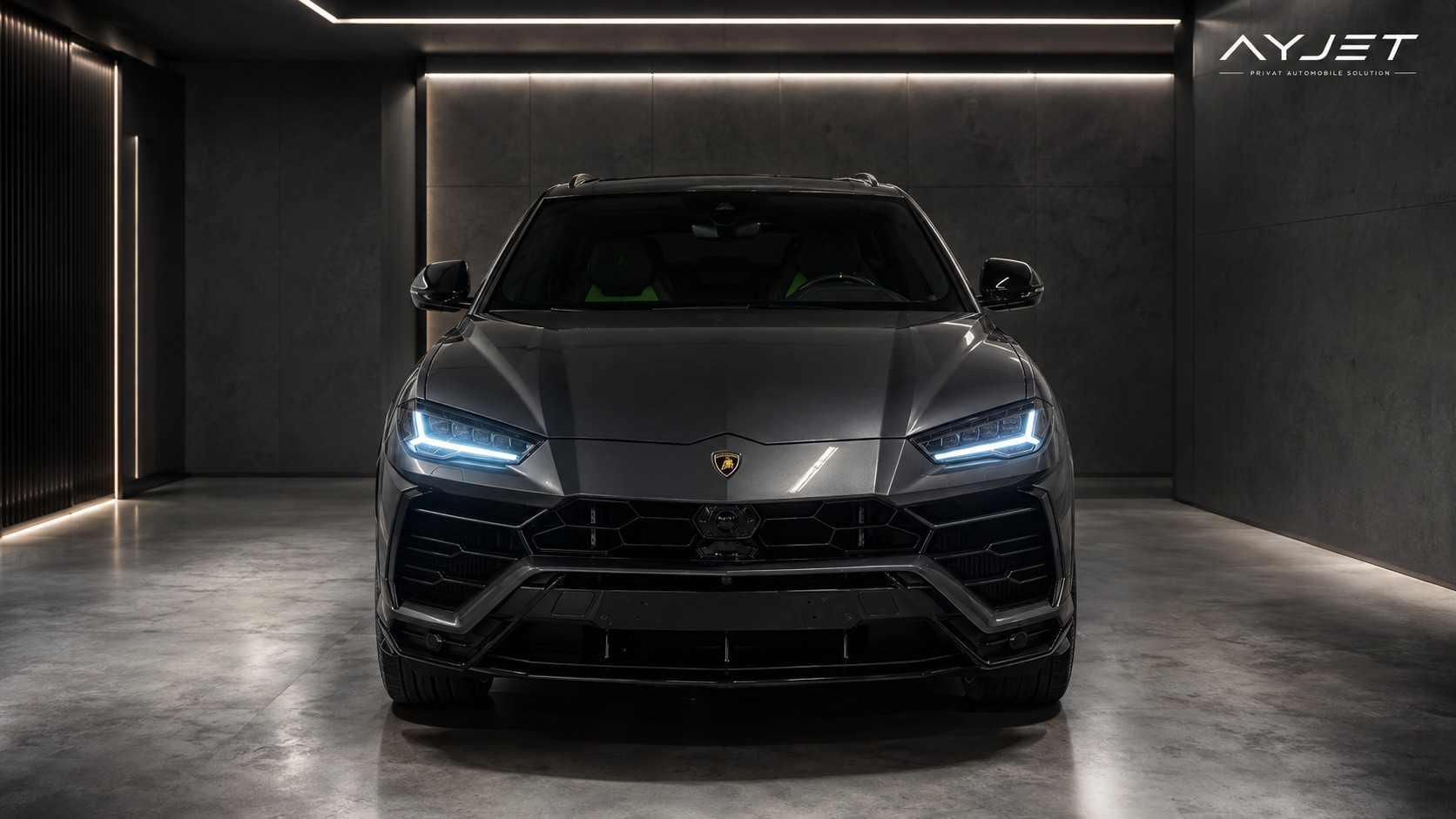 LAMBORGHINI Urus E-Gear-showroom-element-1