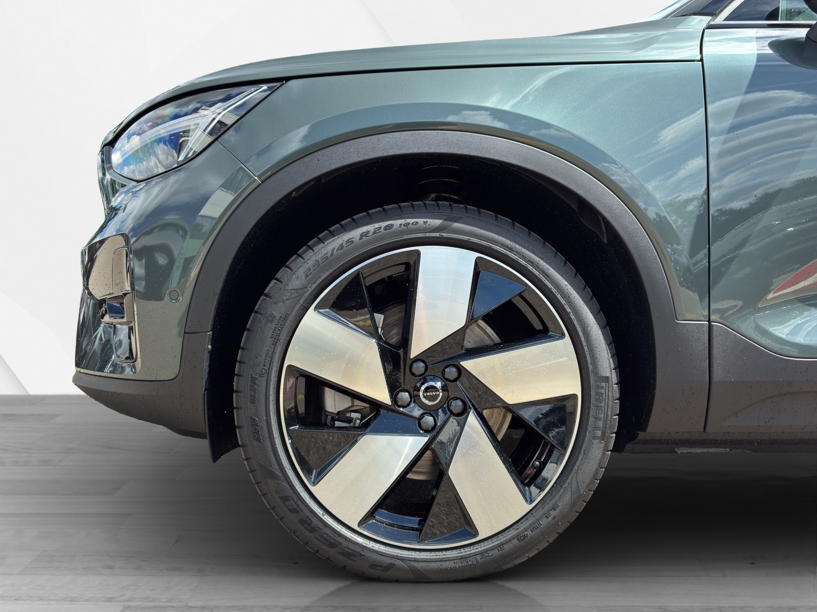 VOLVO EX40 Twin XCENTRIC Edition AWD-image-8