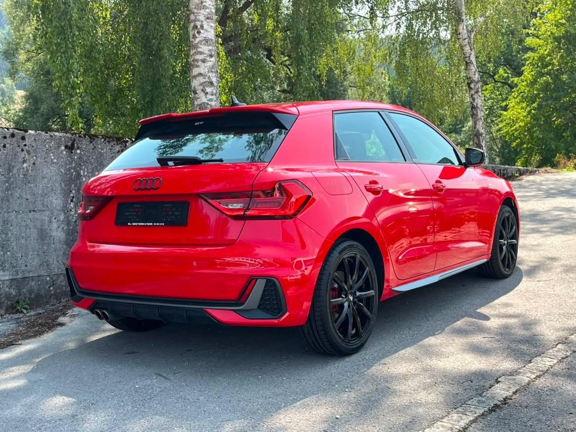 AUDI A1 Sportback 40 TFSI S Line S-tronic-image-2