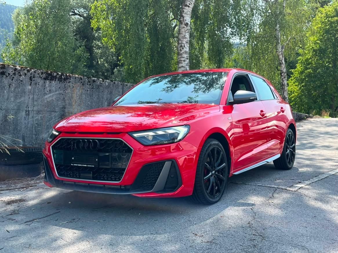 AUDI A1 Sportback 40 TFSI S Line S-tronic-image-0