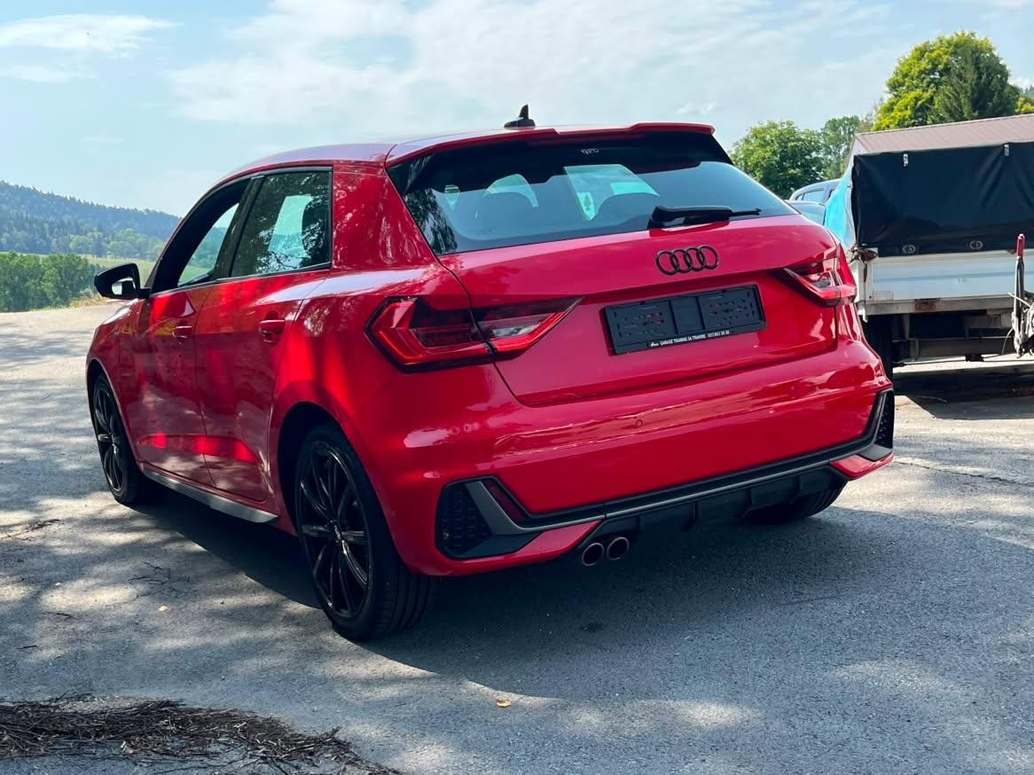 AUDI A1 Sportback 40 TFSI S Line S-tronic-image-5