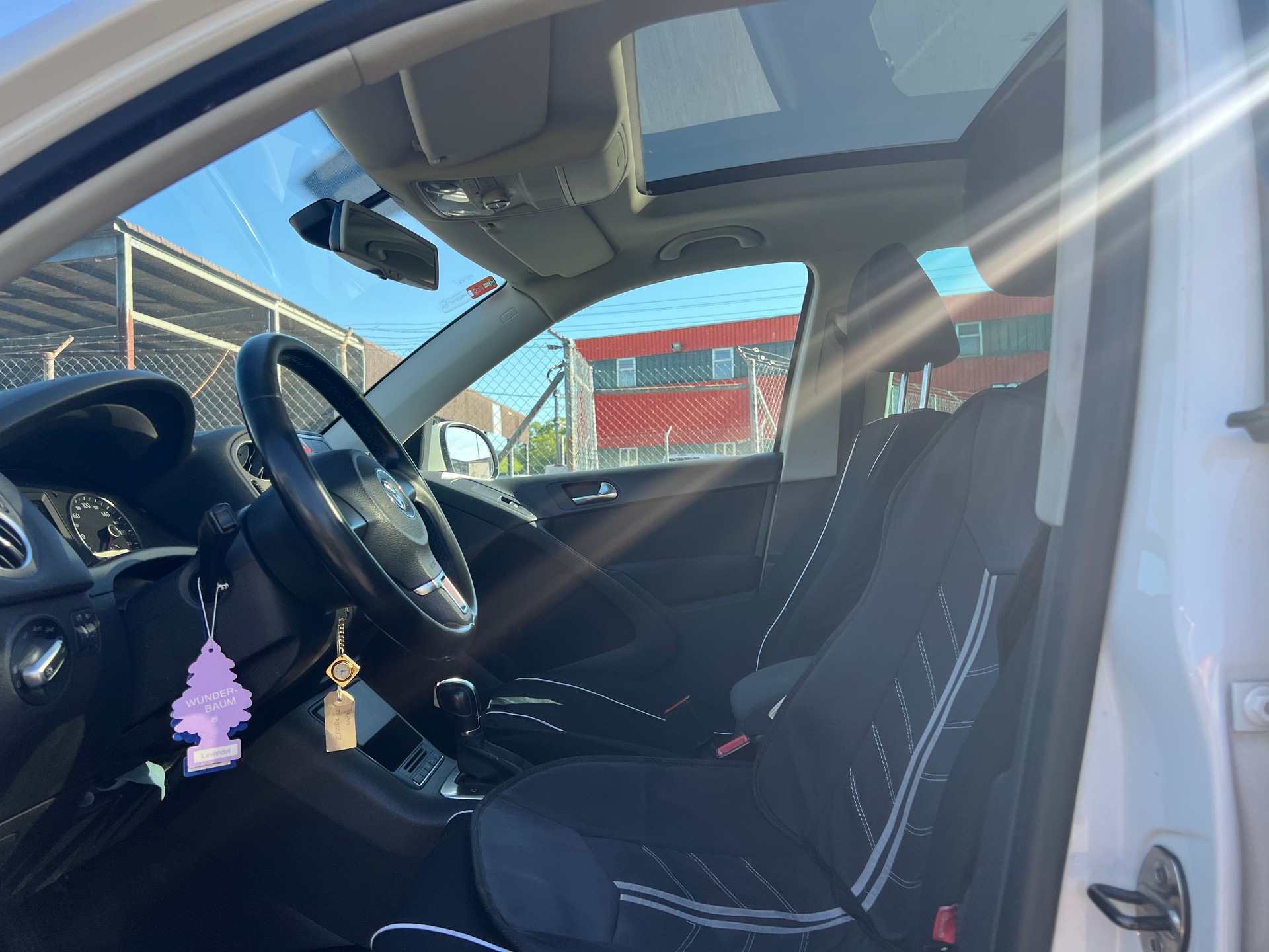VW Tiguan 2.0 TSI Sport&Style DSG-image-15