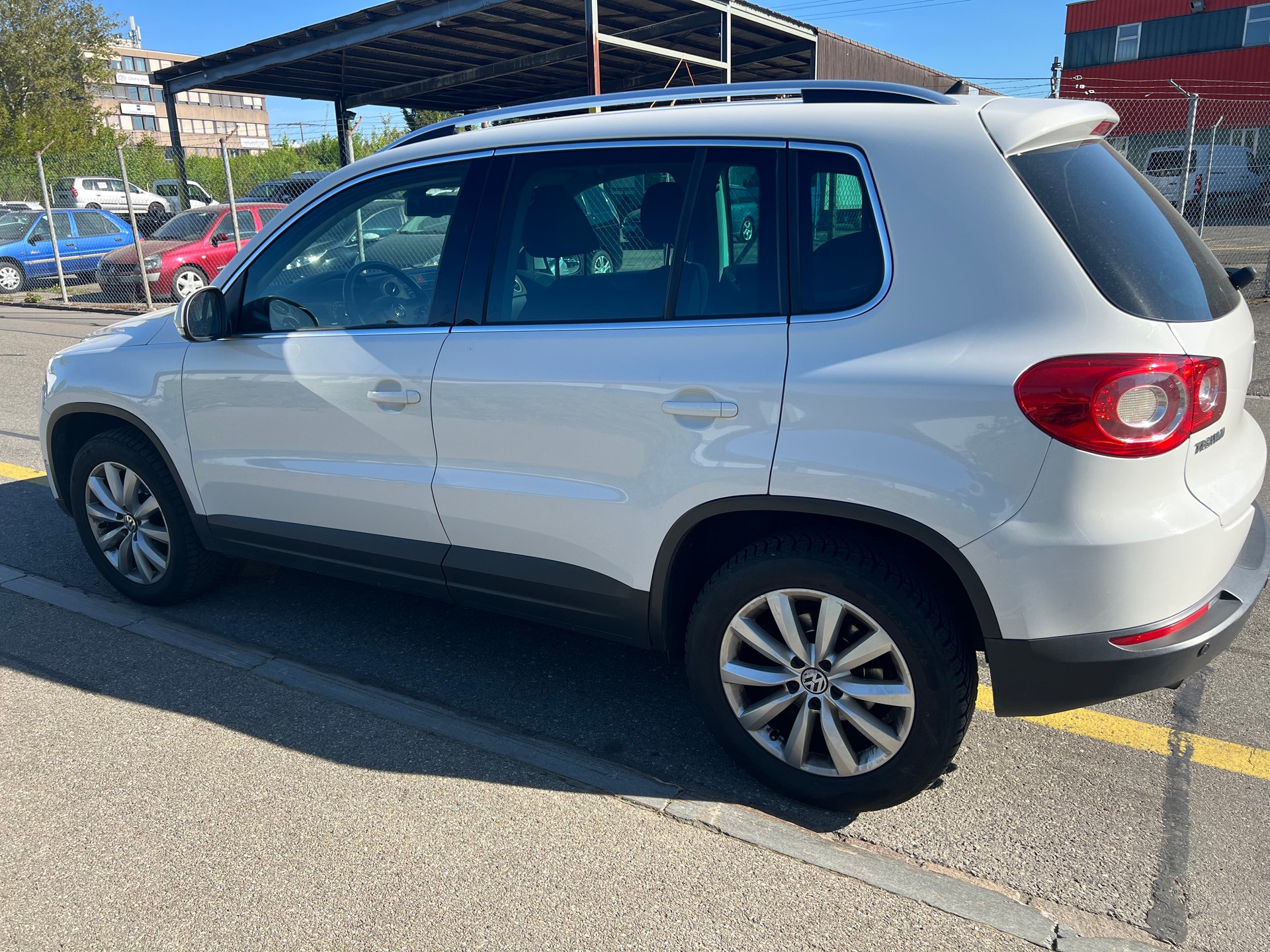 VW Tiguan 2.0 TSI Sport&Style DSG-image-3