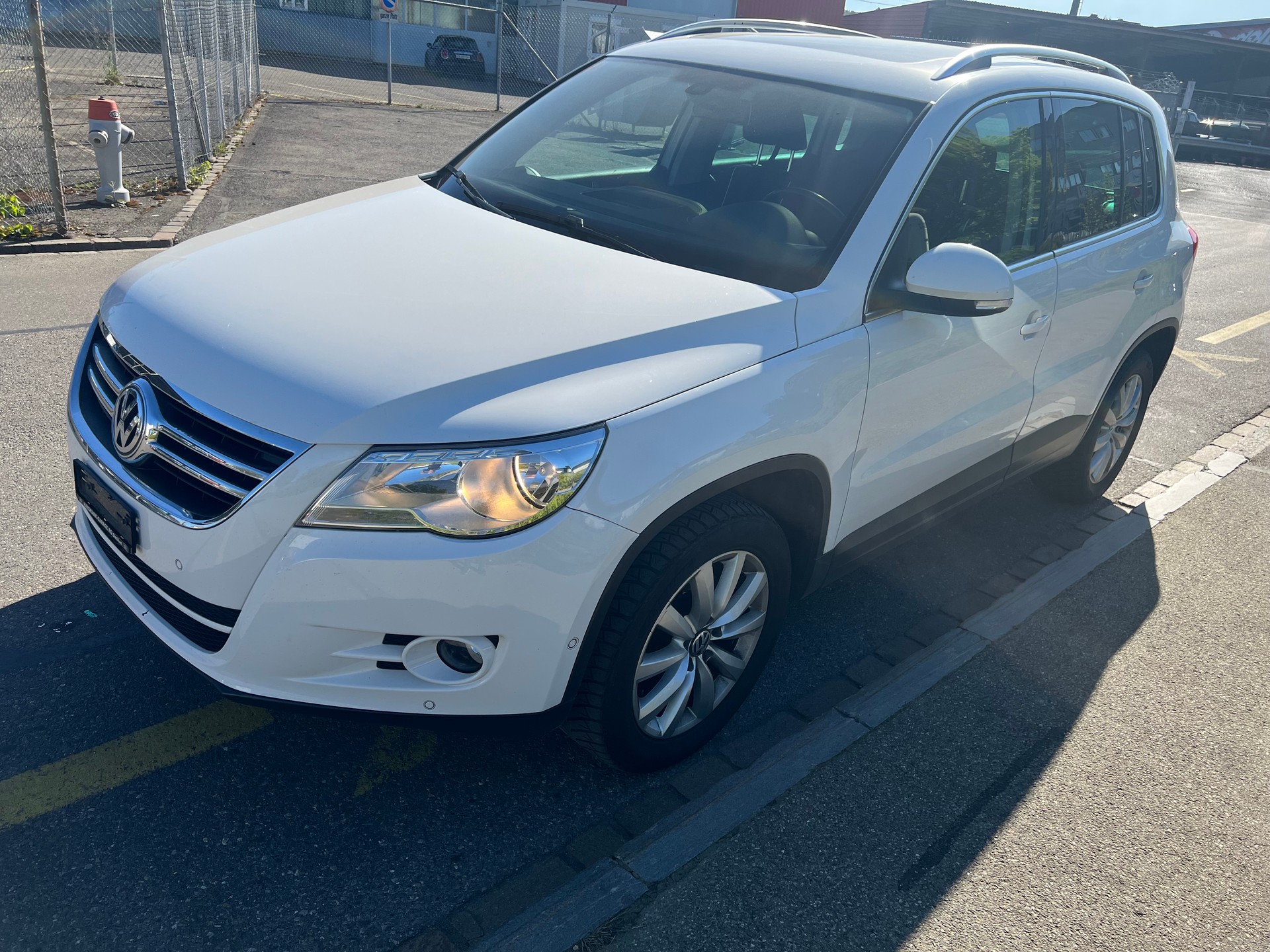 VW Tiguan 2.0 TSI Sport&Style DSG-image-2