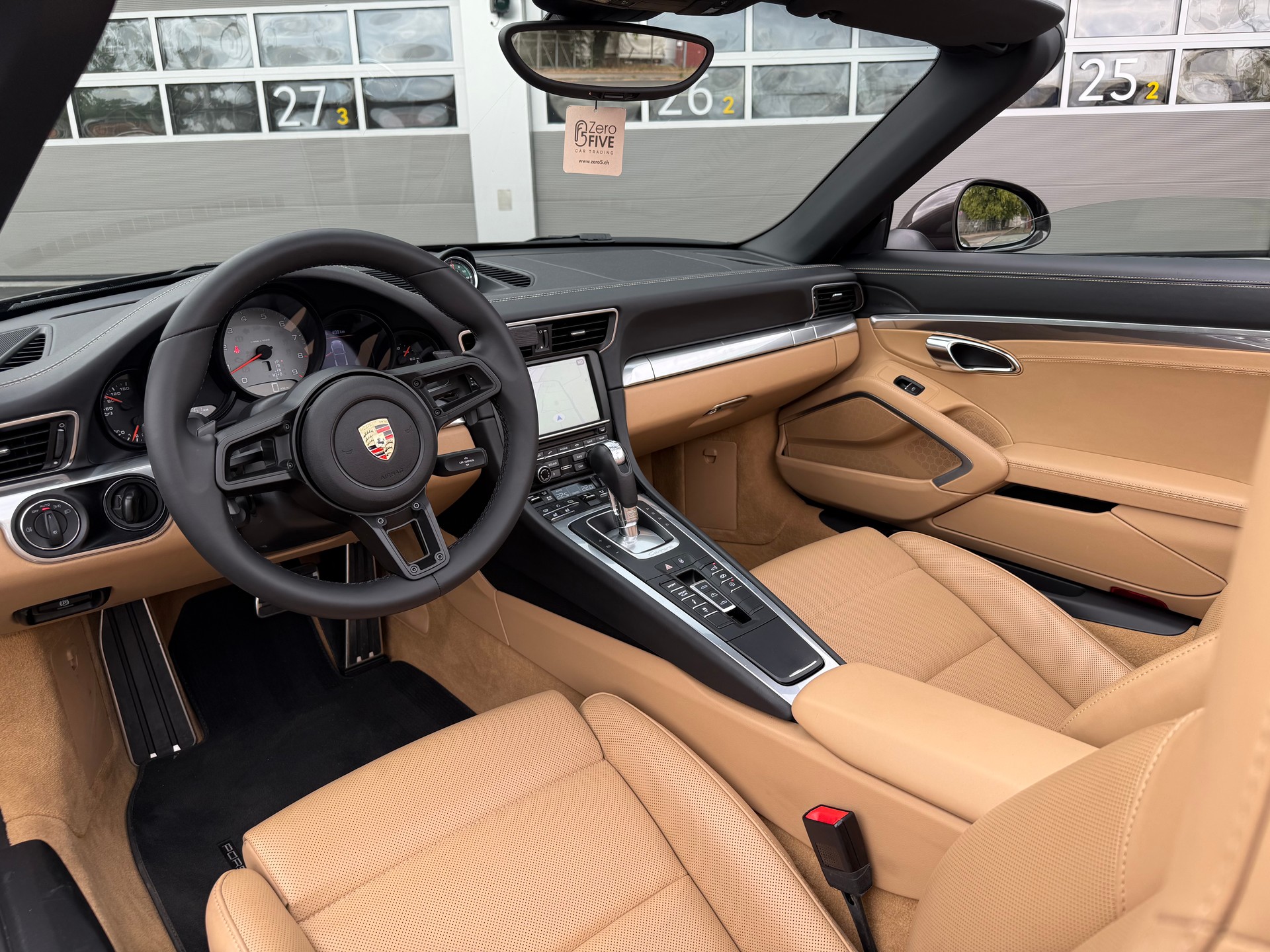 PORSCHE 911 Cabrio Carrera 4S PDK-image-12