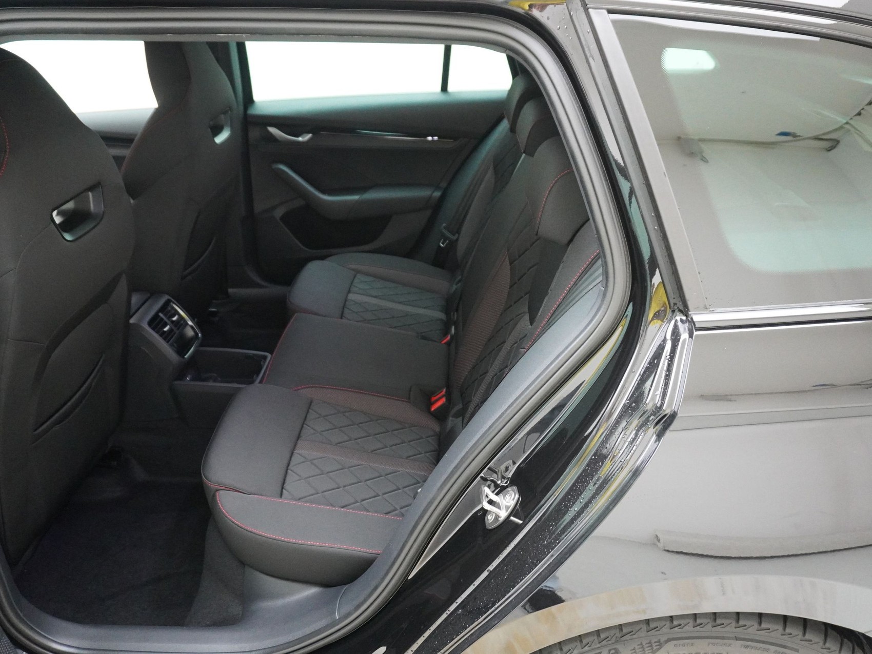 SKODA Octavia 2.0 TSI RS DSG-image-14