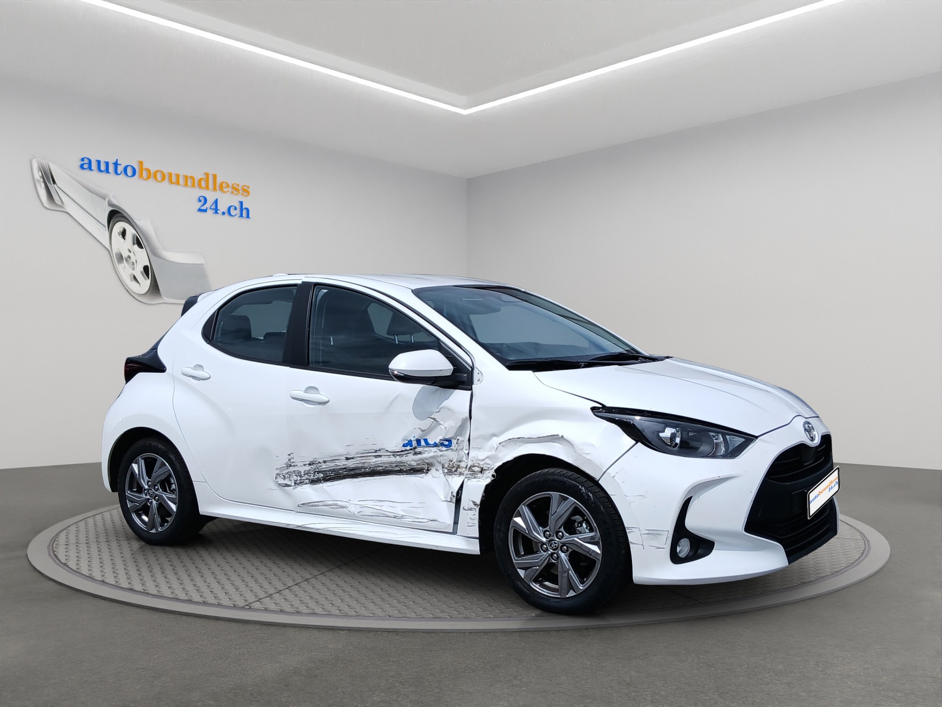 TOYOTA Yaris 1.5 Premium e-CVT-image-2