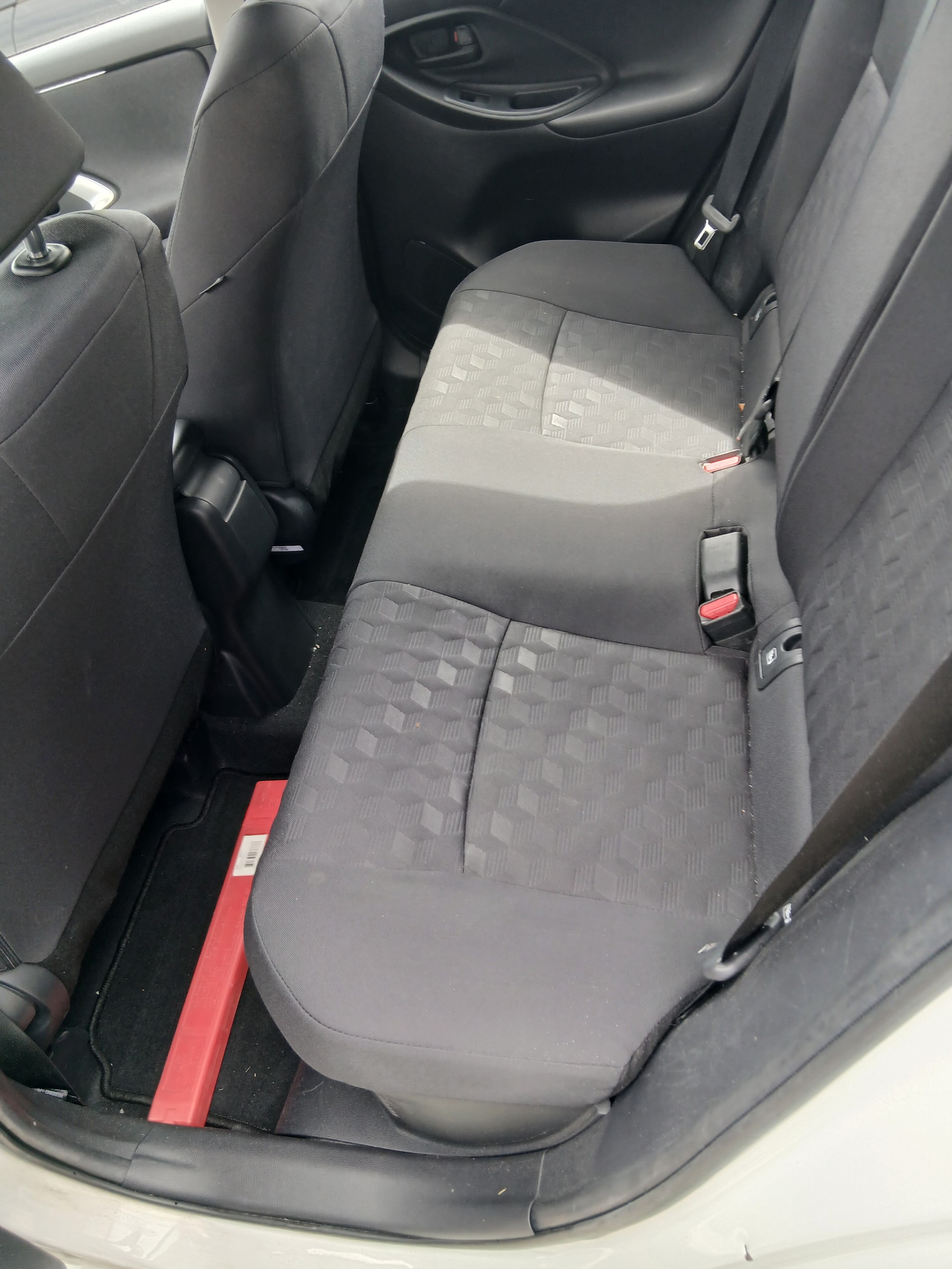 TOYOTA Yaris 1.5 Premium e-CVT-image-10