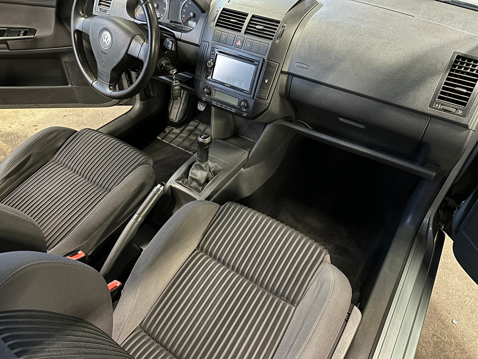 VW Polo 1.6 16V Sportline-image-9