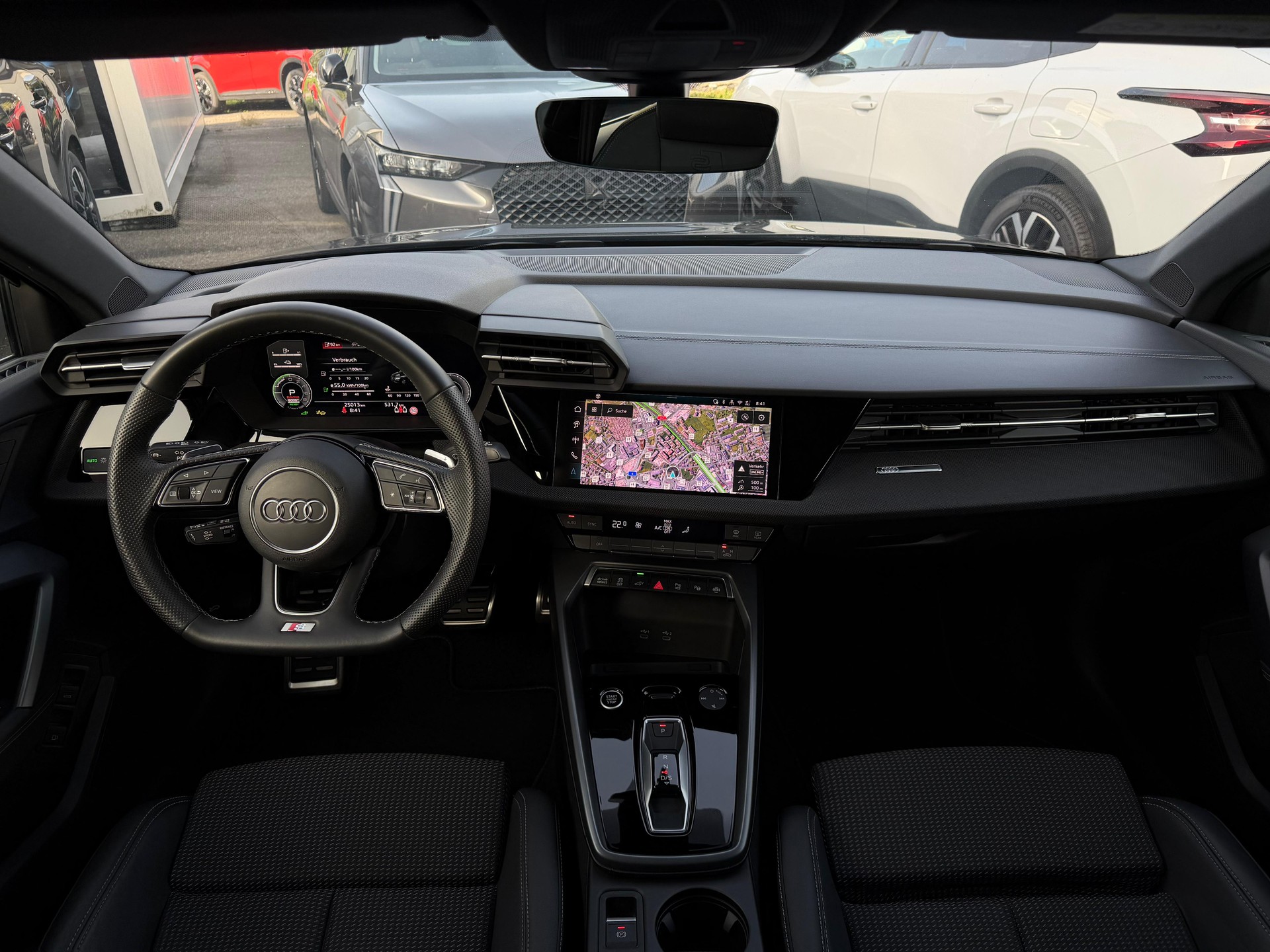 AUDI A3 Sportback S-LINE 40 TFSI e S-tronic-image-18