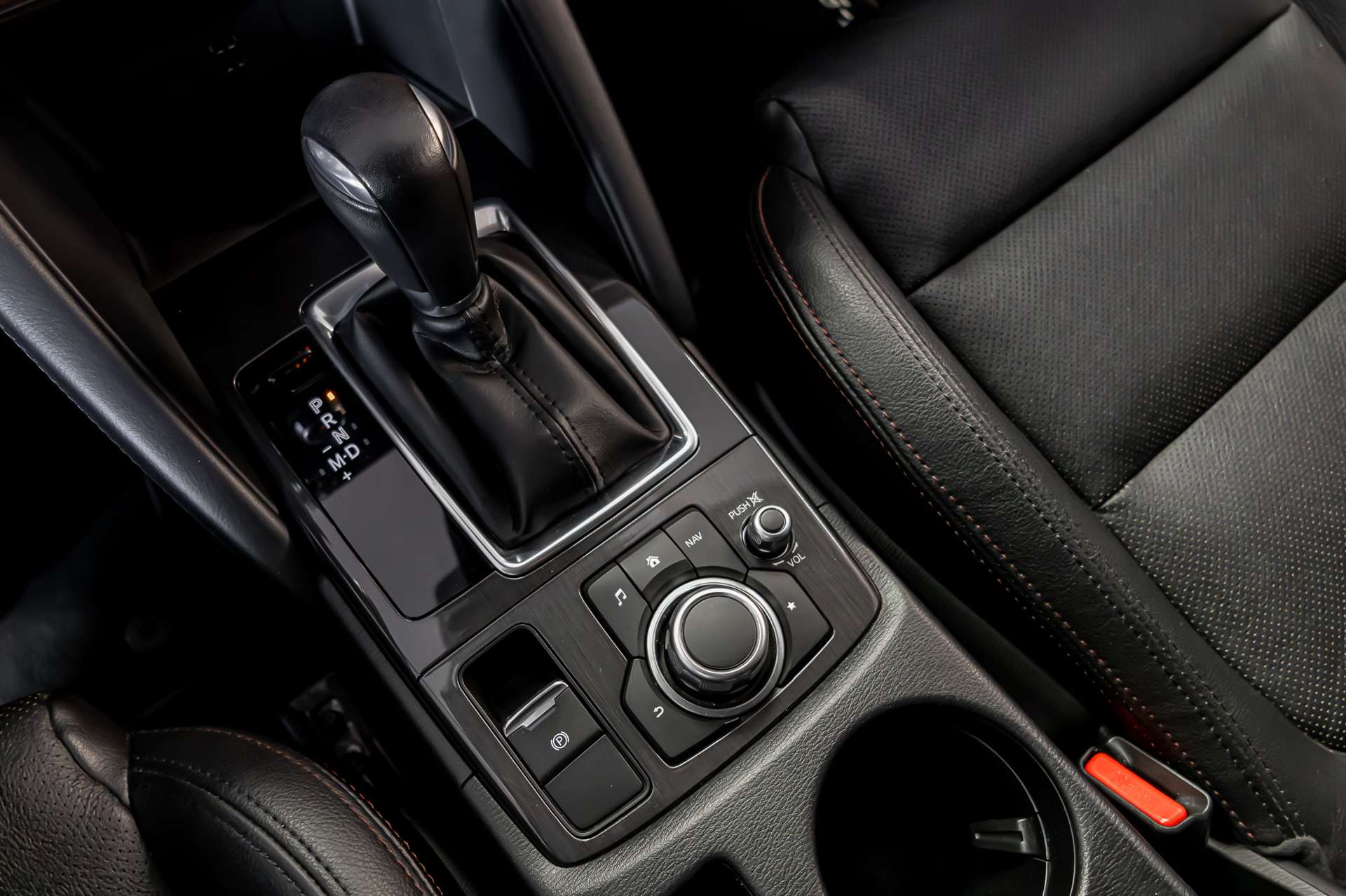 MAZDA CX-5 2.2 D HP Revolution AWD Automatic-image-16
