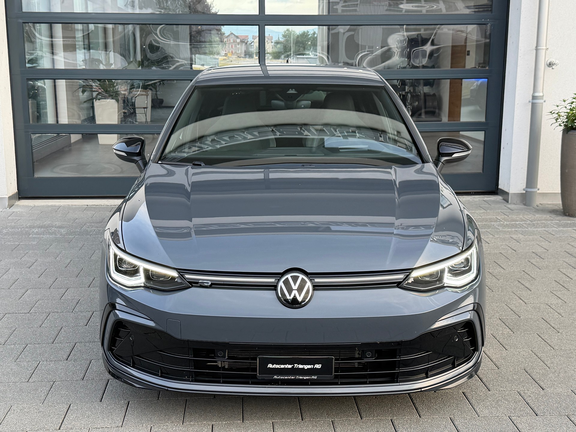 VW Golf 1.5 eTSI mHEV ACT R-Line 75 Edition DSG-image-3