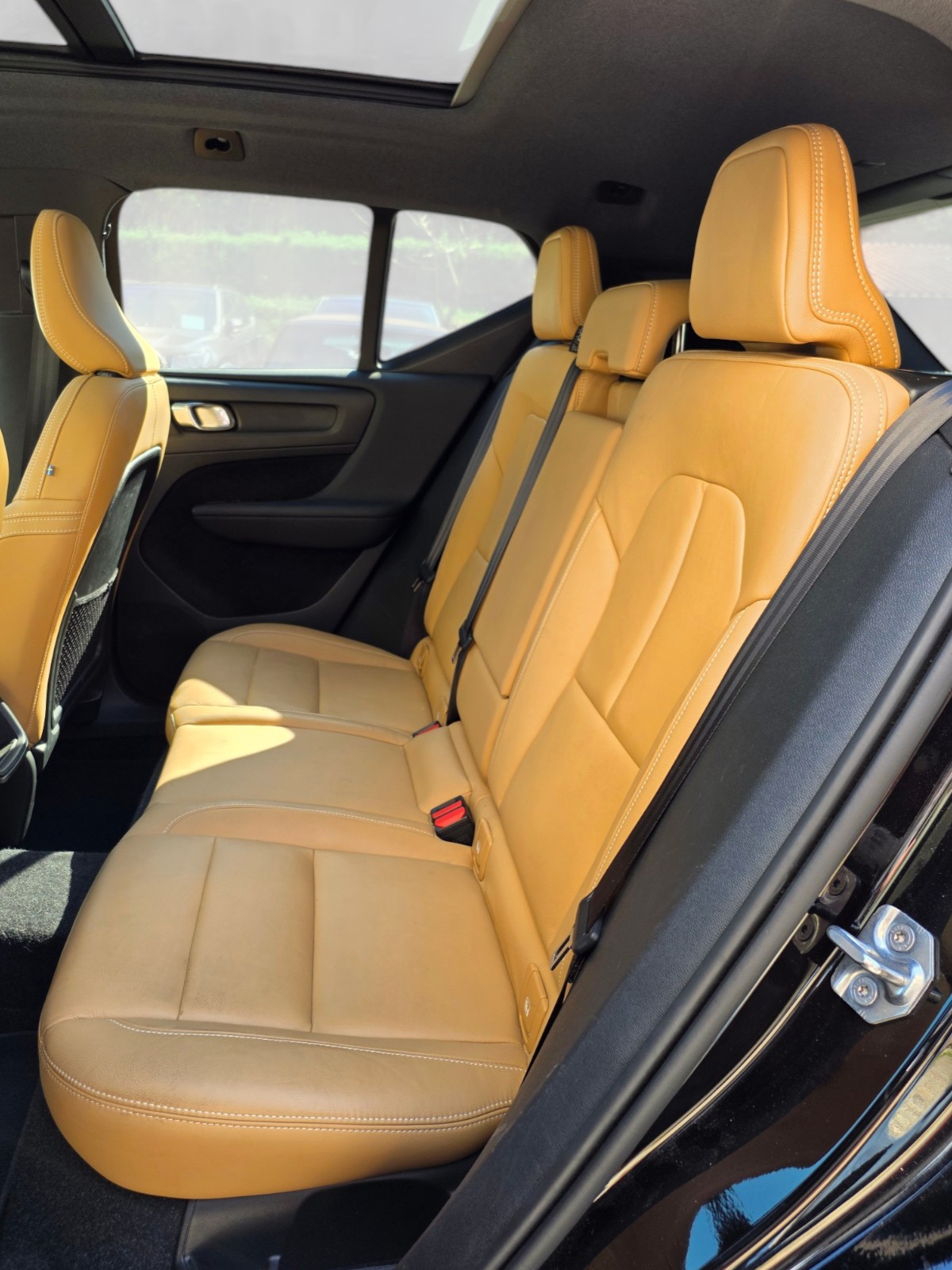 VOLVO XC40 T3 Momentum-image-12