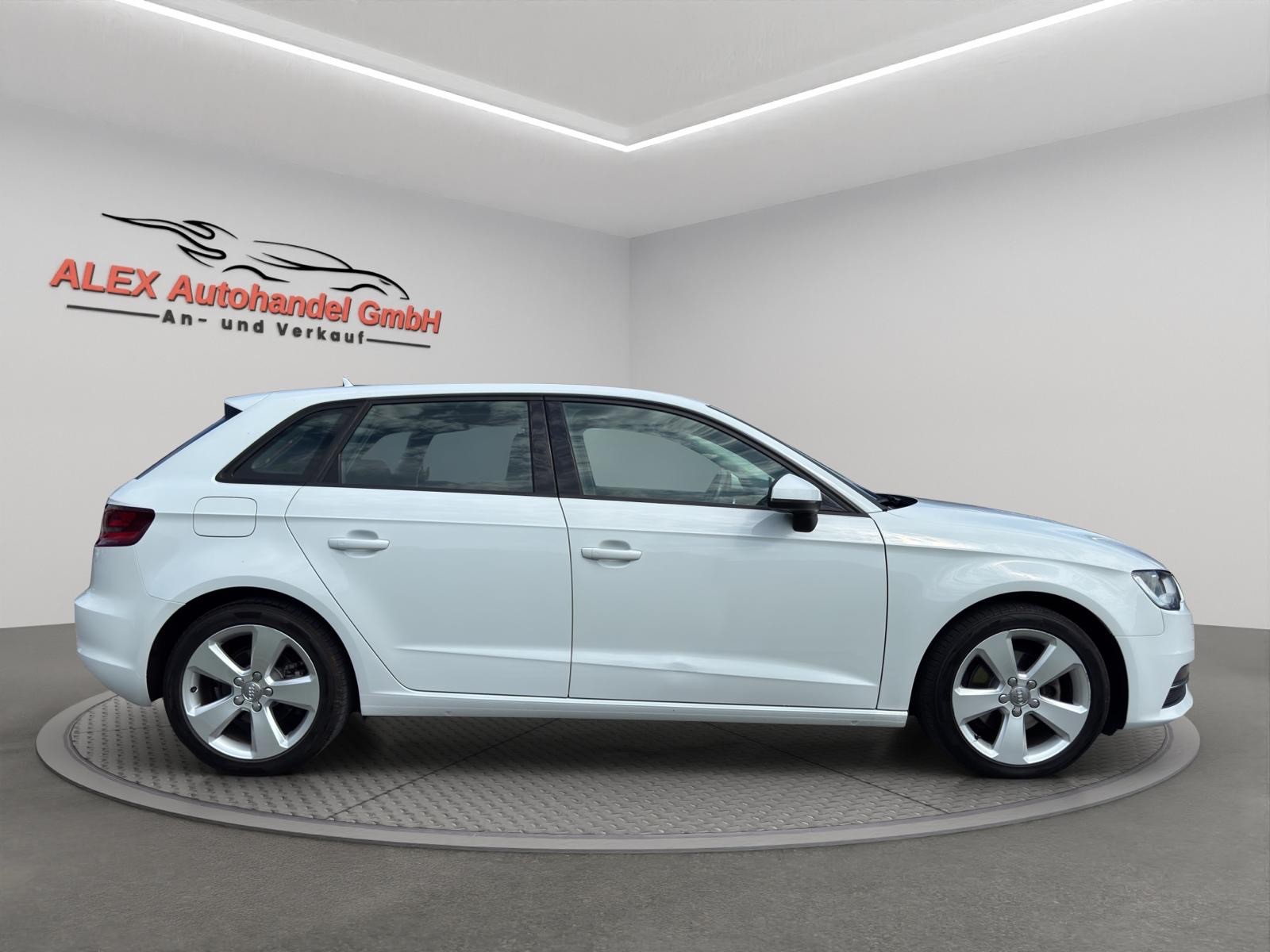 AUDI A3 Sportback 2.0 TDI Ambition quattro-image-7