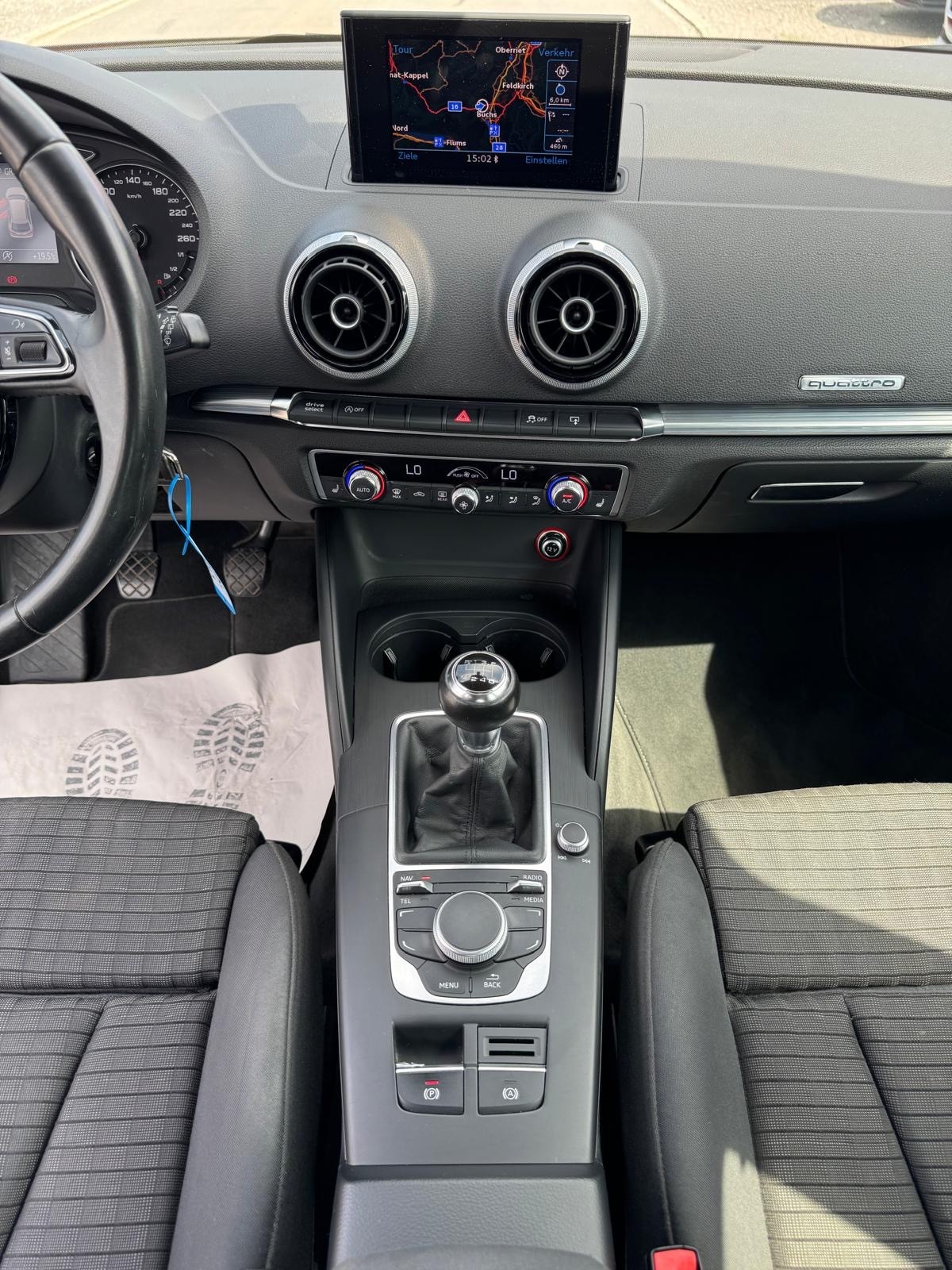 AUDI A3 Sportback 2.0 TDI Ambition quattro-image-12