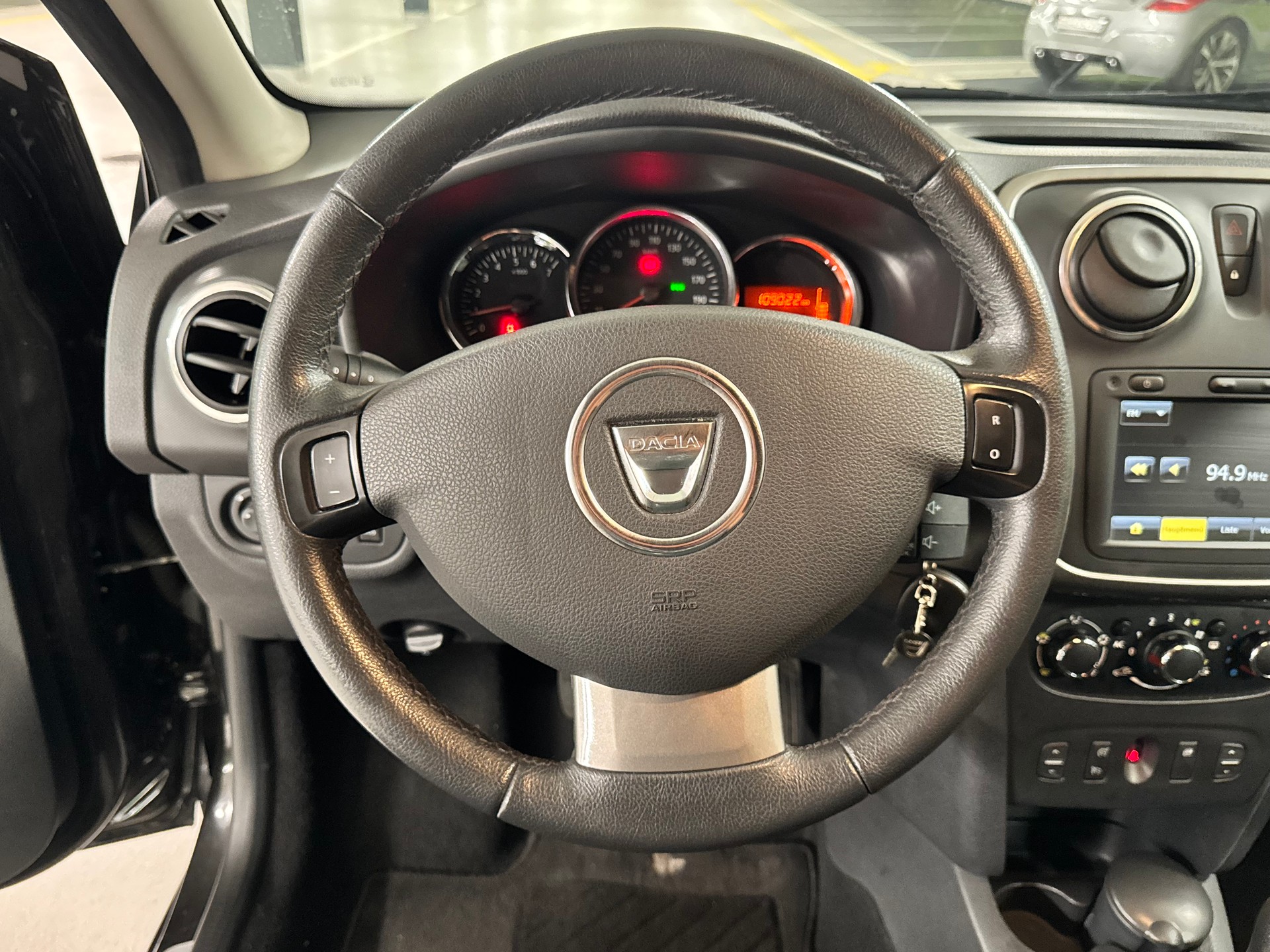 DACIA Logan MCV 0.9 Ambiance-image-12