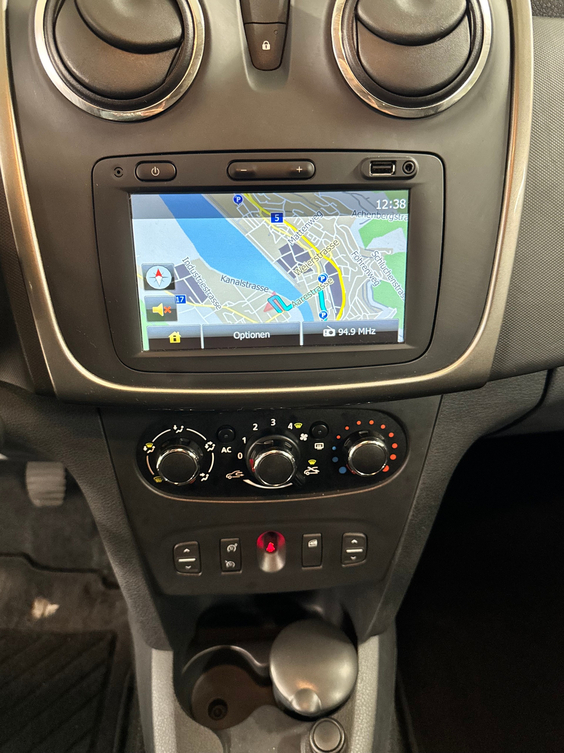 DACIA Logan MCV 0.9 Ambiance-image-13