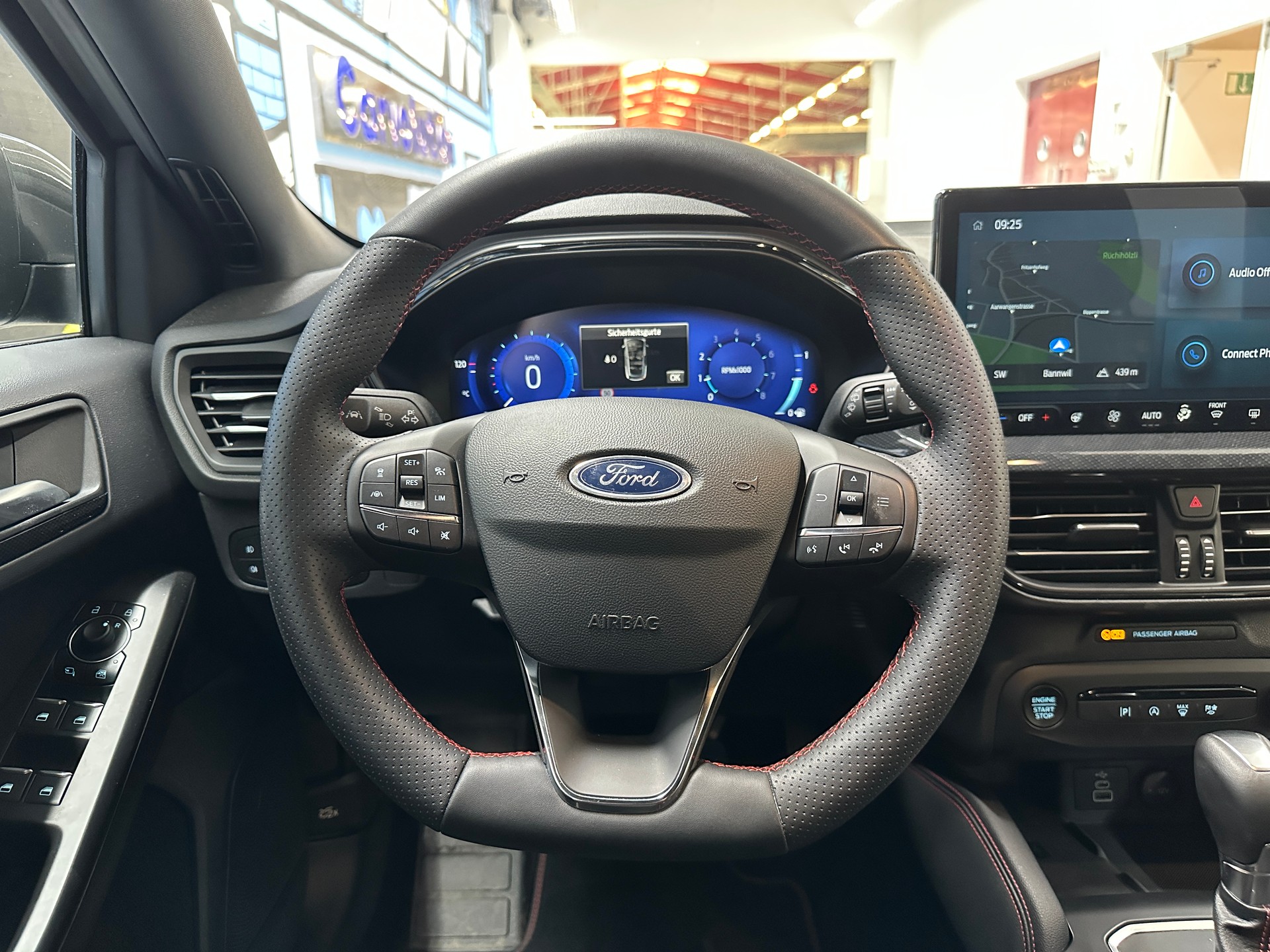 FORD Focus 1.0 MHEV ST-Line X Automat-image-10