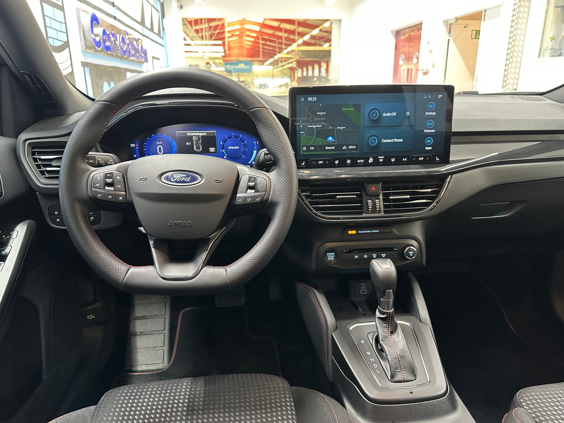 FORD Focus 1.0 MHEV ST-Line X Automat-image-9