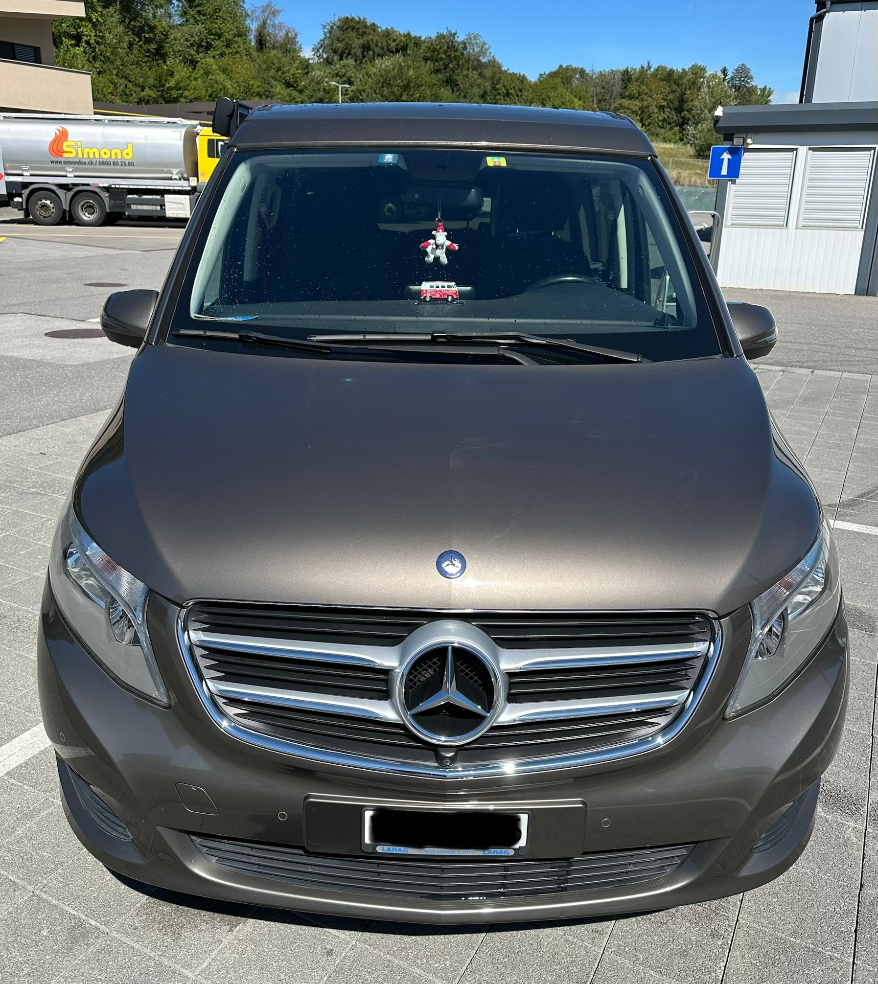 MERCEDES-BENZ 250 d 4matic-image-3