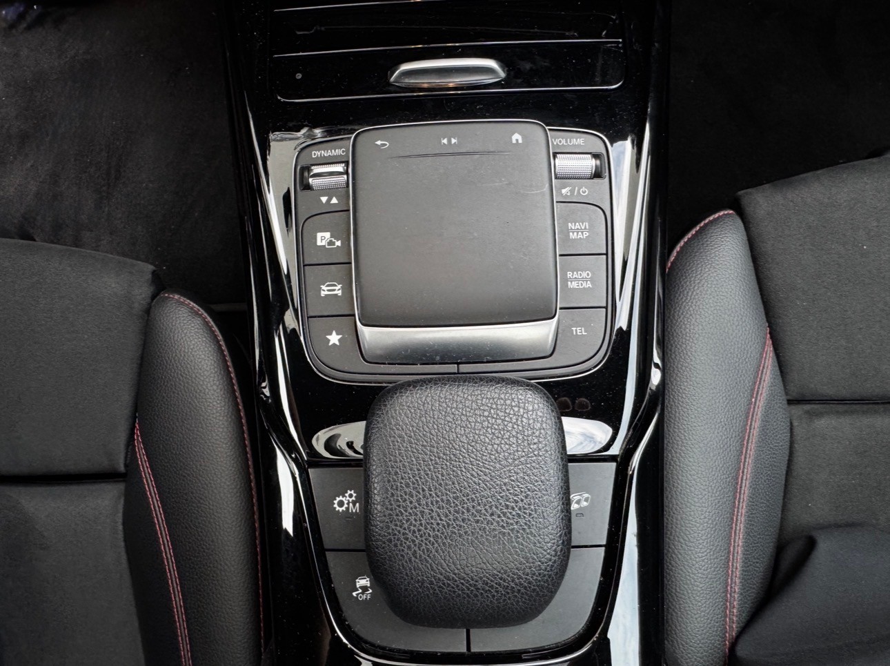MERCEDES-BENZ CLA 45 S AMG 4Matic+ 8G-DCT-image-12