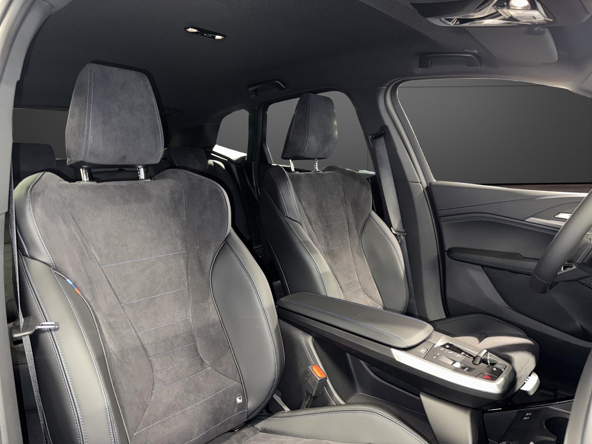 BMW 225e xDrive paddles Active Tourer M Sport-image-17