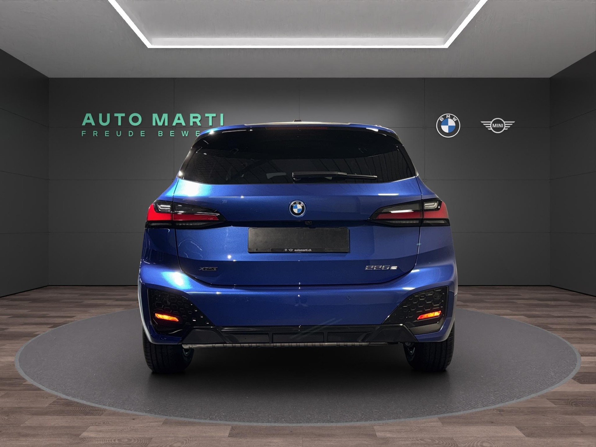 BMW 225e xDrive paddles Active Tourer M Sport-image-2