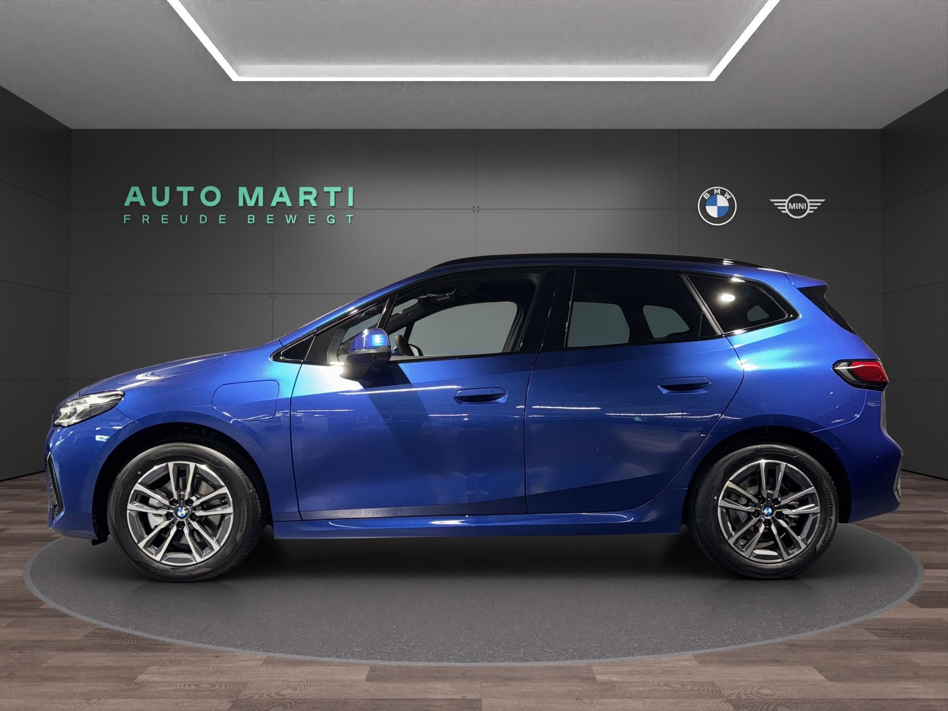 BMW 225e xDrive paddles Active Tourer M Sport-image-1