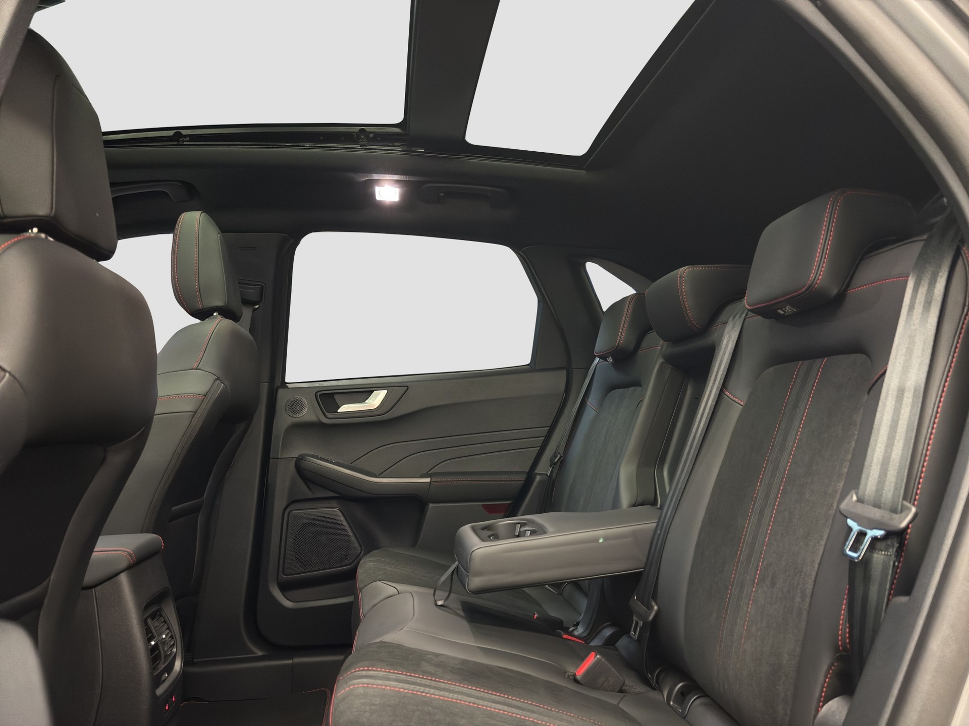 FORD Kuga 2.5 FHEV ST-Line X 4WD-image-14