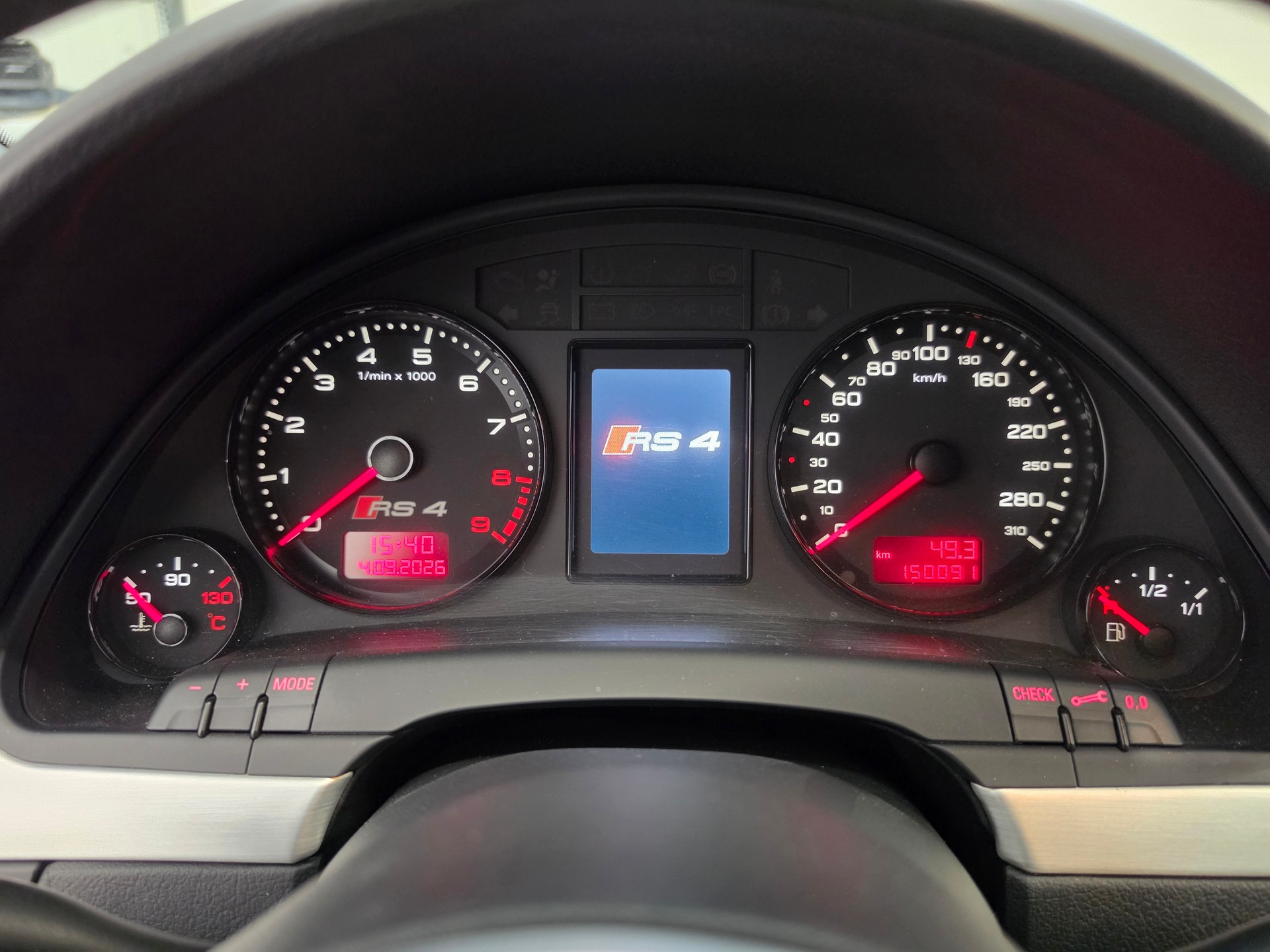 AUDI RS4 Limousine 4.2 V8 quattro-image-7