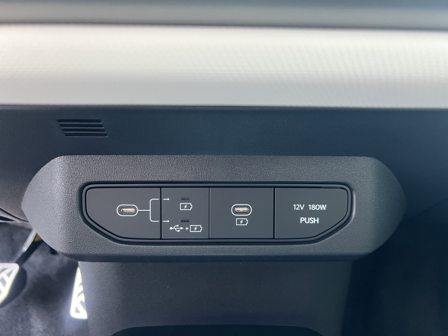 KIA EV4 Fastback 81 kWh GT-Line-image-14