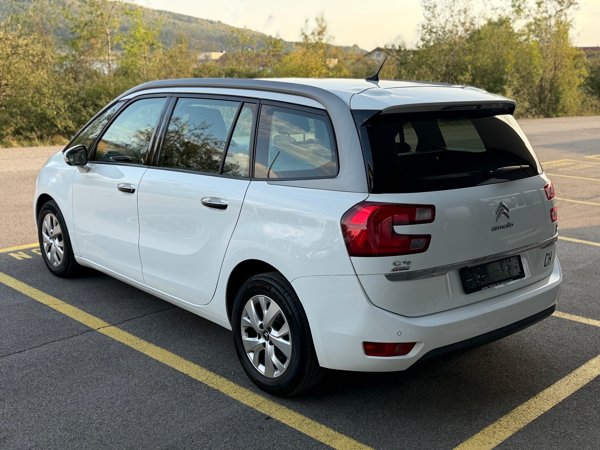 CITROEN Grand C4 Picasso 1.6i 16V THP Exclusive-image-3