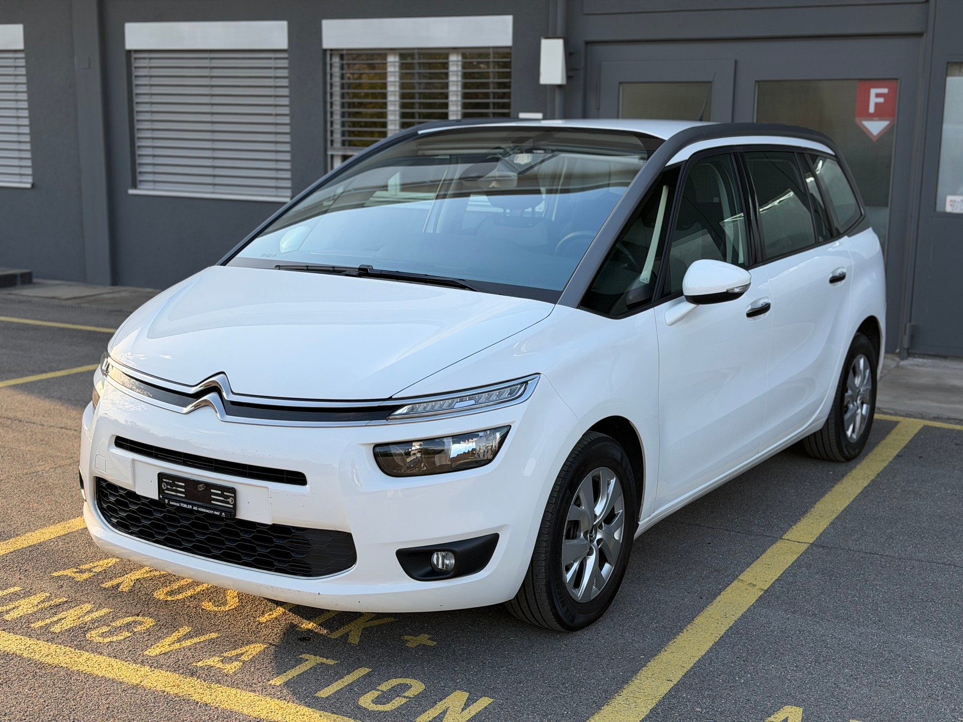 CITROEN Grand C4 Picasso 1.6i 16V THP Exclusive-image-0