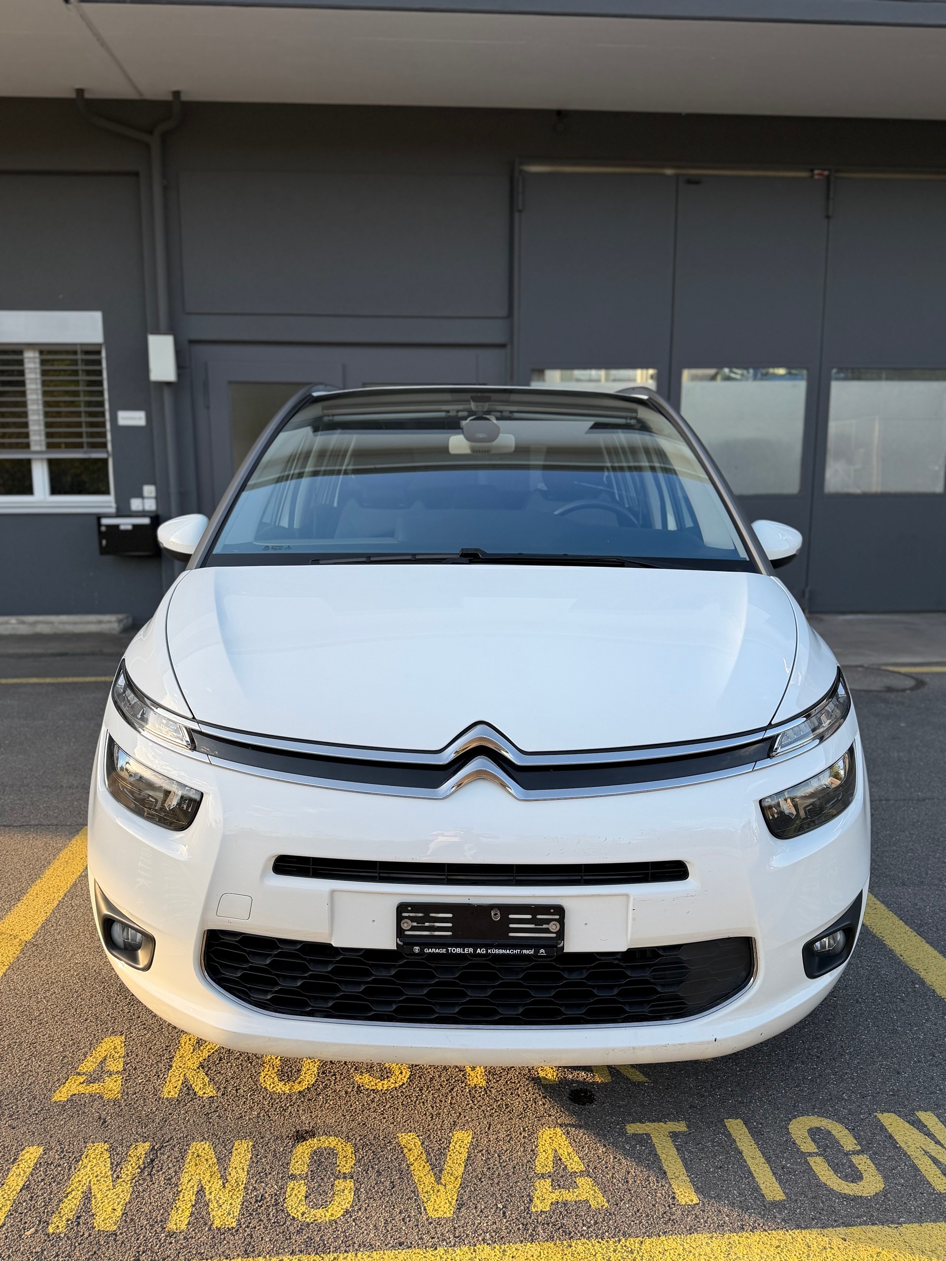 CITROEN Grand C4 Picasso 1.6i 16V THP Exclusive-image-1
