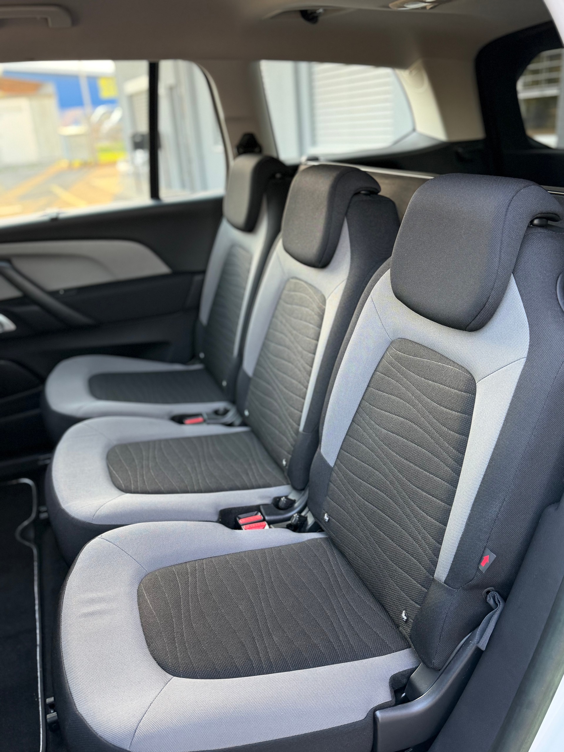 CITROEN Grand C4 Picasso 1.6i 16V THP Exclusive-image-9