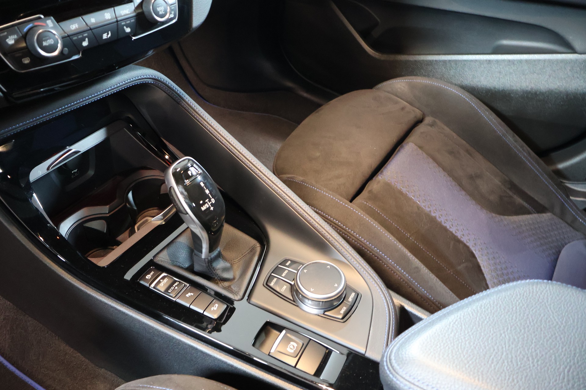 BMW X2 xDrive 20d M Sport Steptronic-image-13