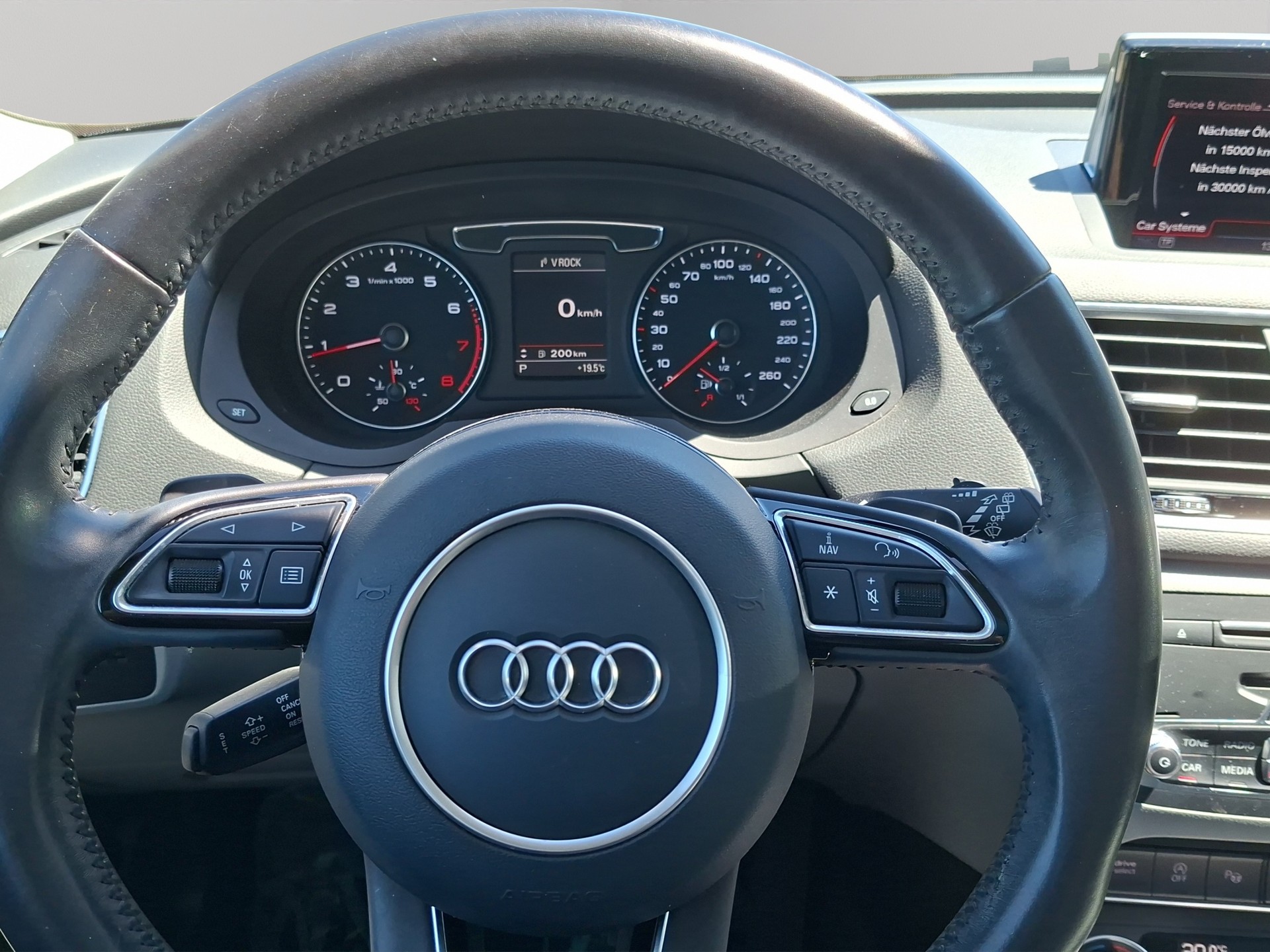 AUDI Q3 2.0 TFSI sport quattro S-tronic-image-10