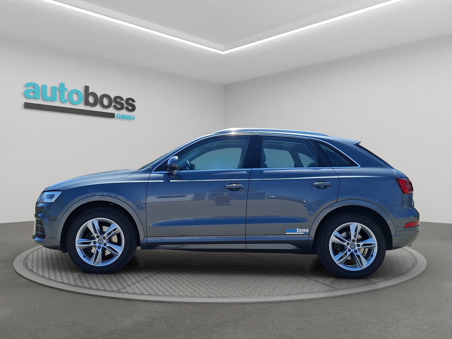 AUDI Q3 2.0 TFSI sport quattro S-tronic-image-2