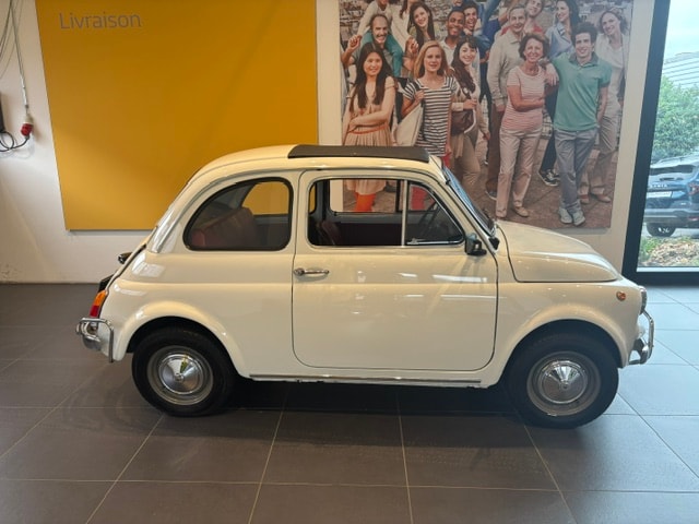 FIAT 500L-showroom-element-1