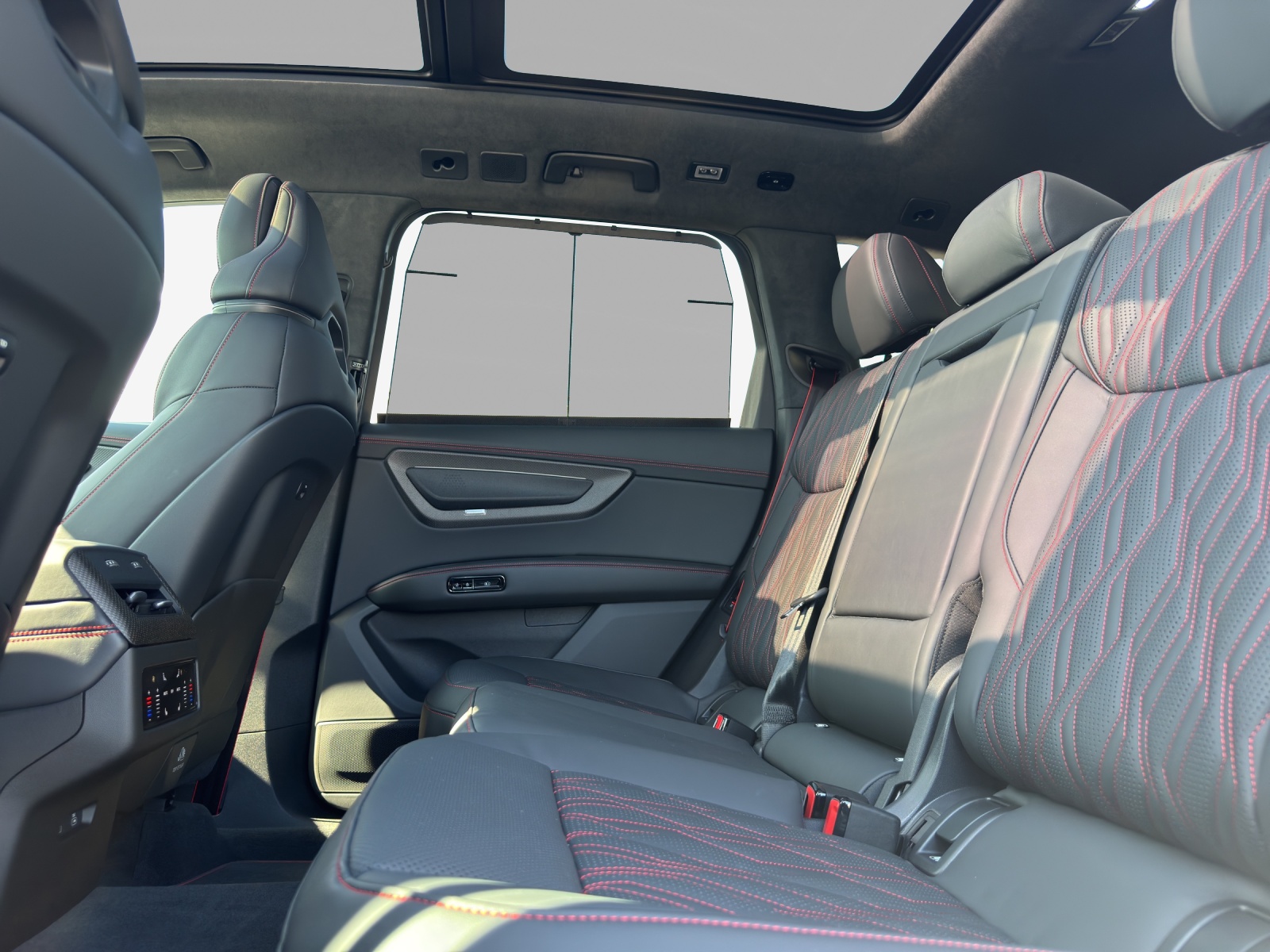 AUDI Q7 SUV TDI quattro 220 kW-image-12
