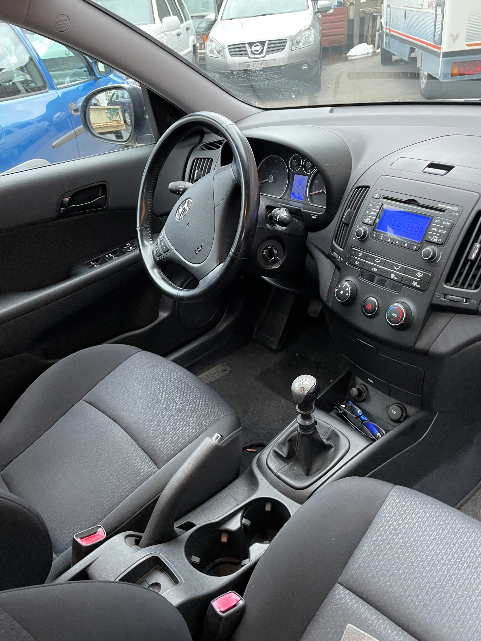 HYUNDAI i30 1.4 Comfort (Frisch Ab MFK)-image-2