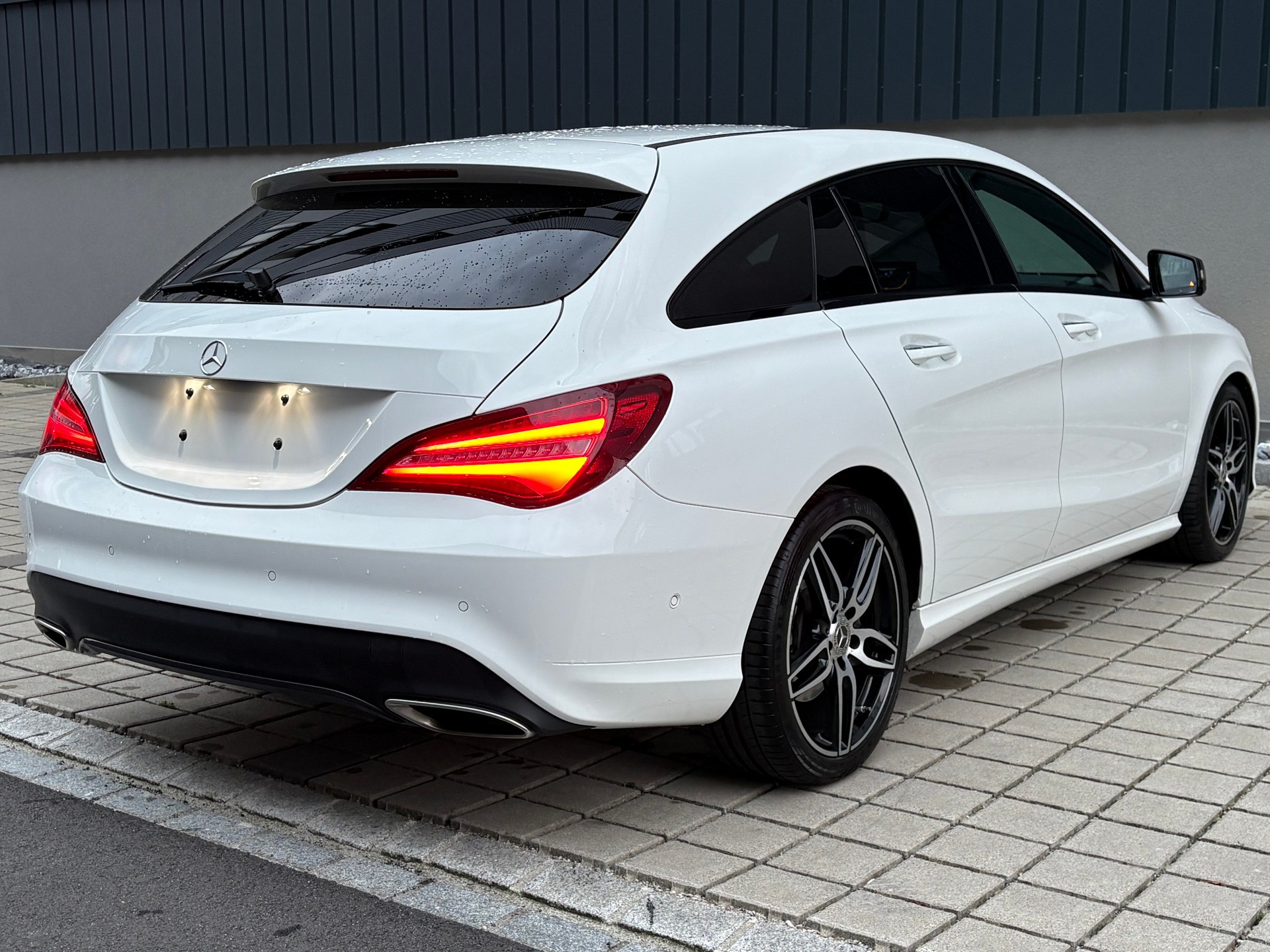 MERCEDES-BENZ CLA Shooting Brake 200 AMG Line Frisch ab MFK-image-7